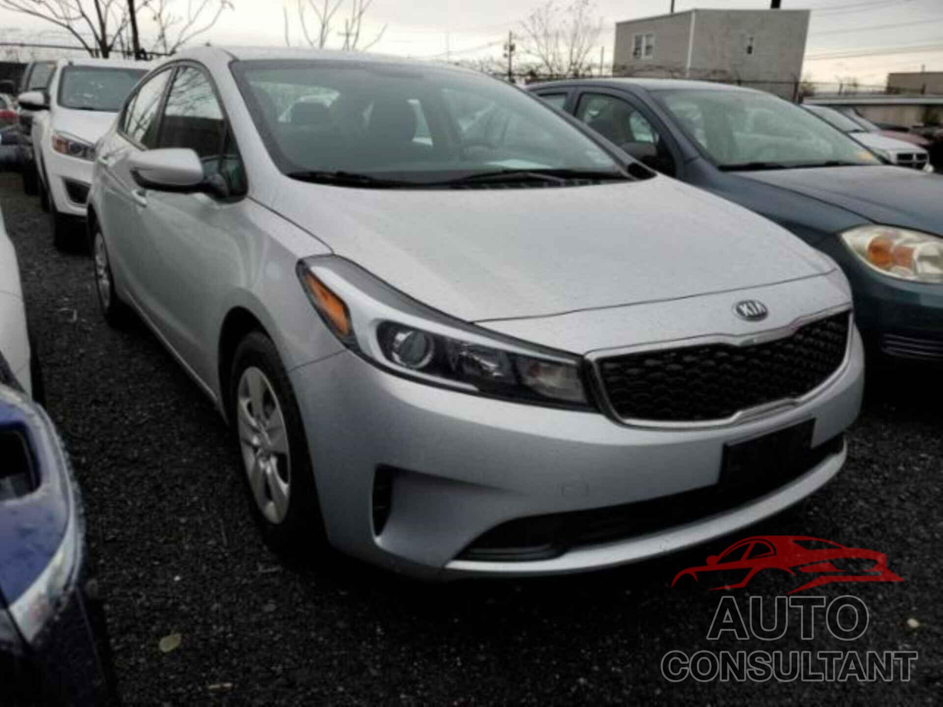 KIA FORTE 2018 - 3KPFK4A76JE170086