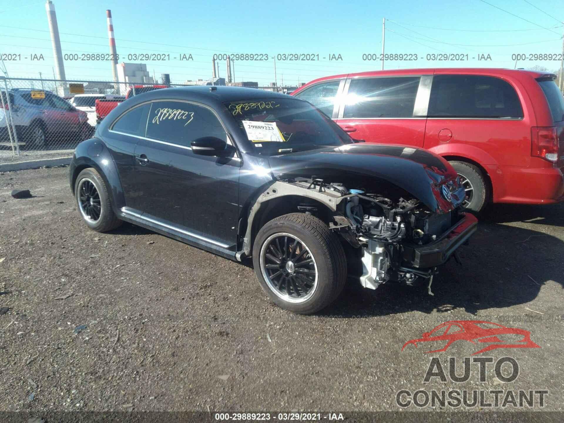 VOLKSWAGEN BEETLE 2018 - 3VWJD7ATXJM703644