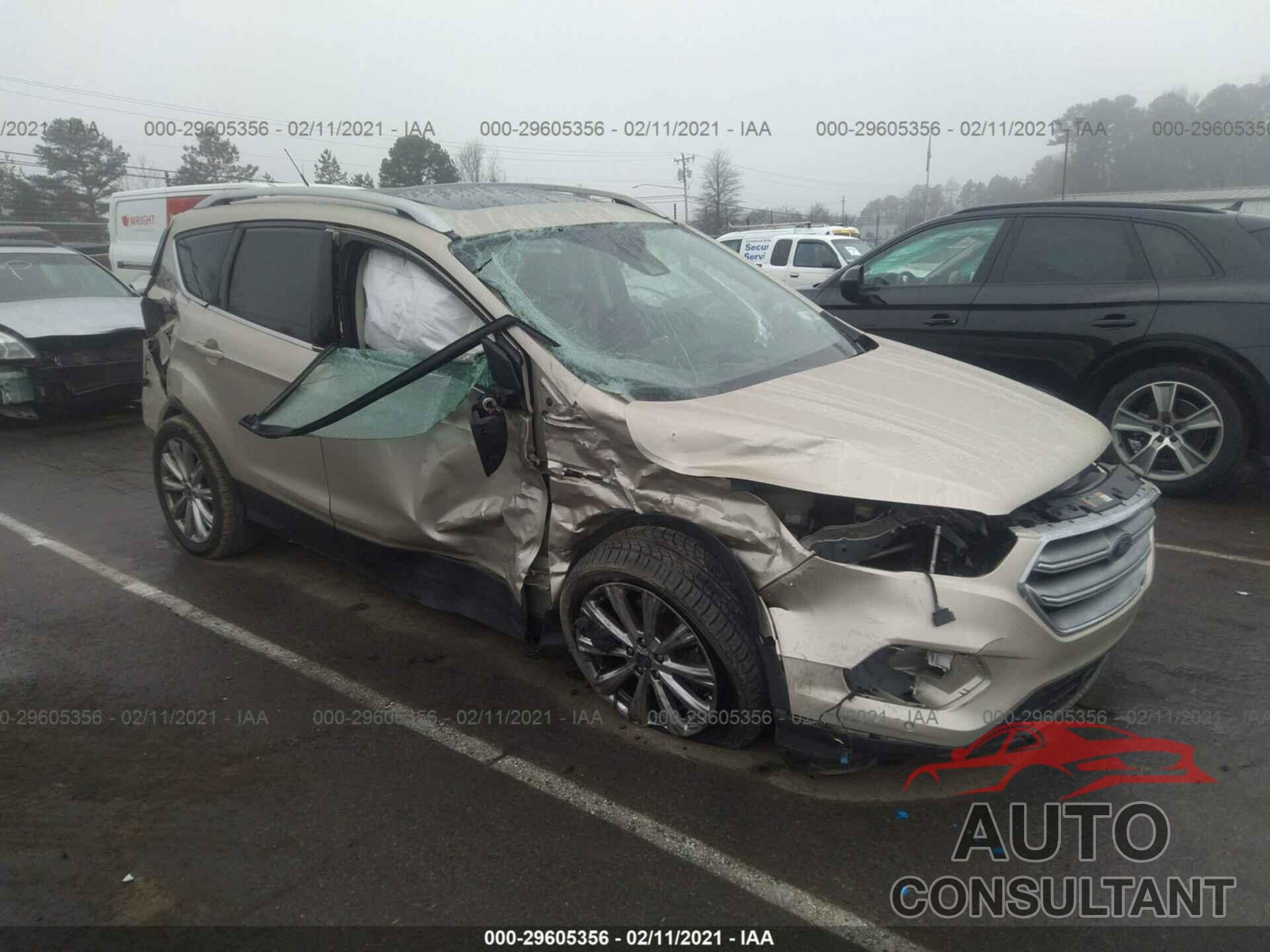FORD ESCAPE 2017 - 1FMCU9J96HUB01093