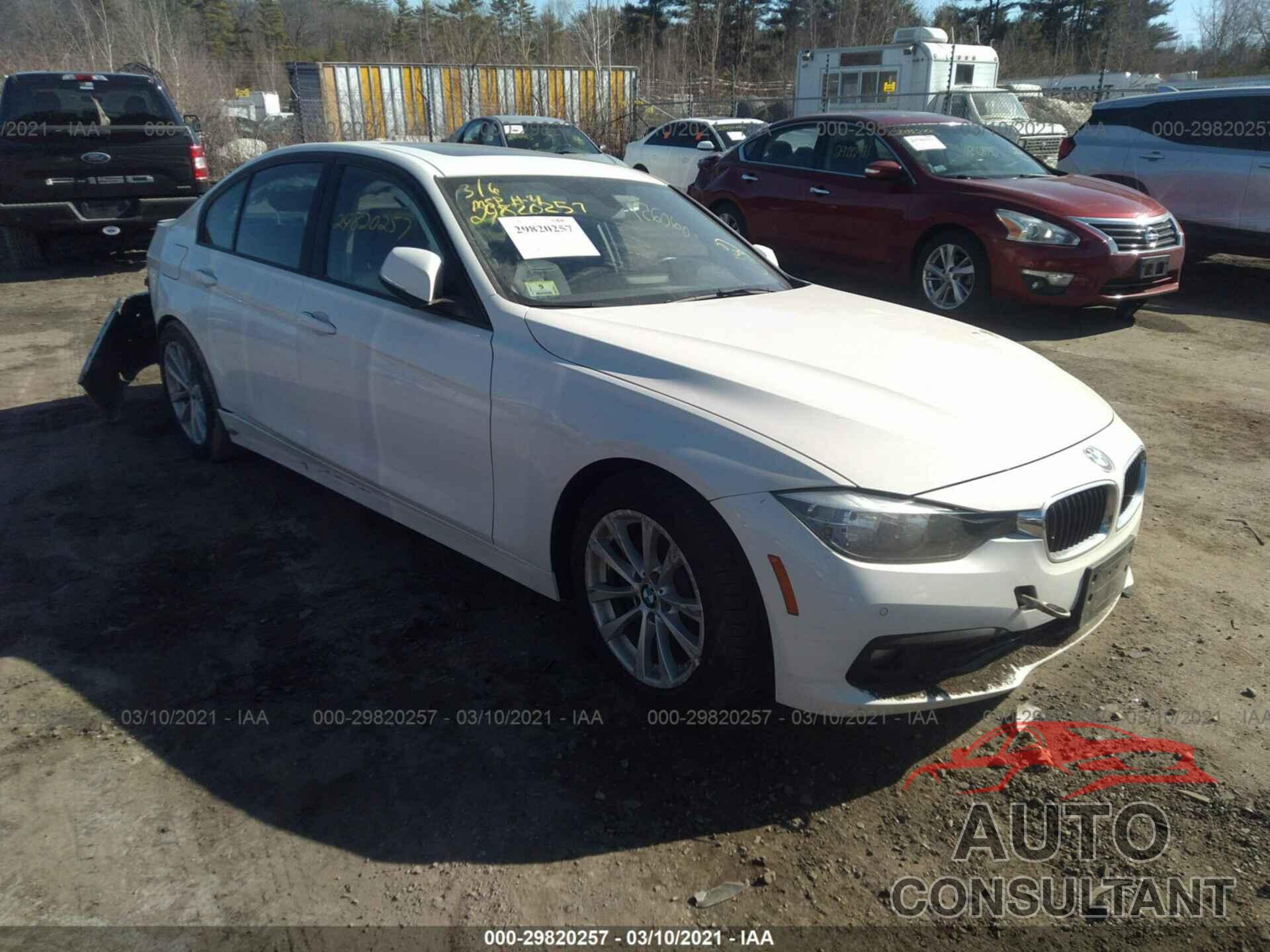 BMW 3 SERIES 2016 - WBA8A3C50GK551663