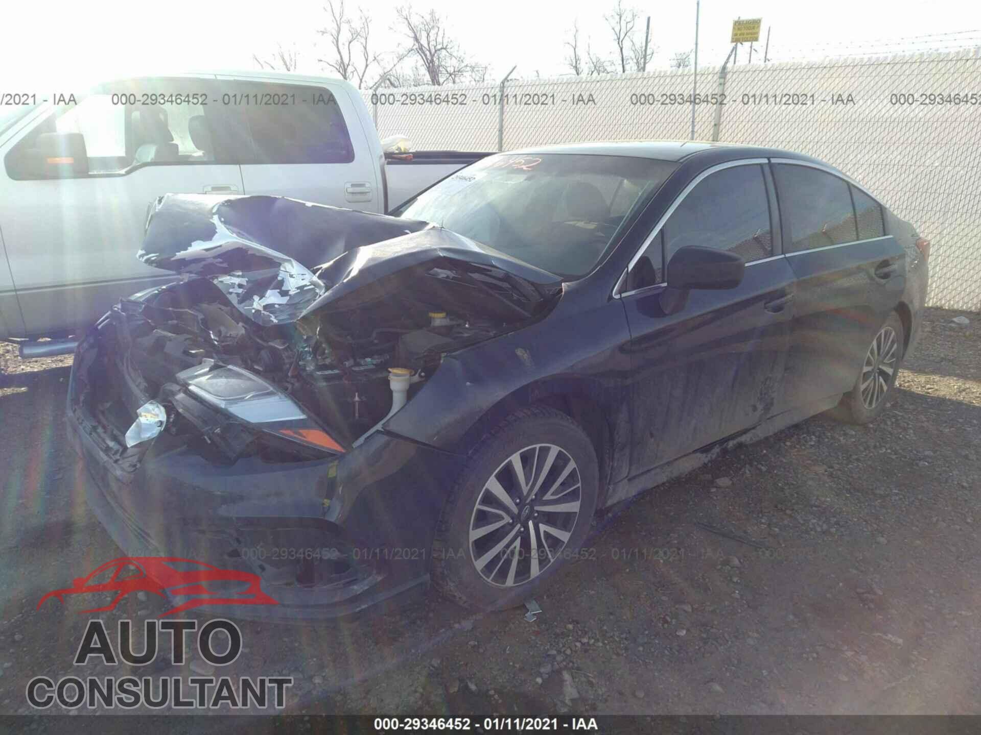 SUBARU LEGACY 2018 - 4S3BNAB62J3013754