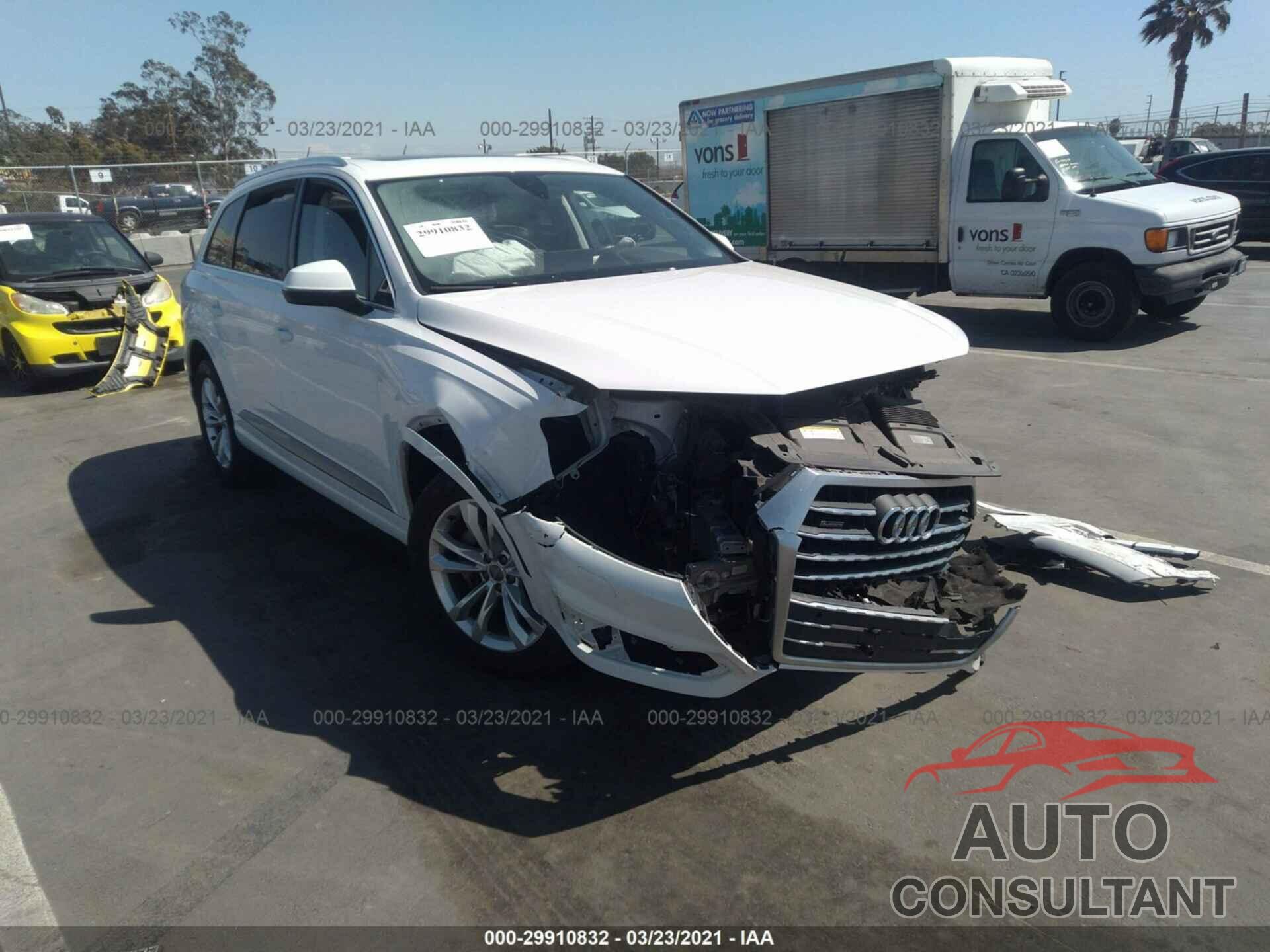 AUDI Q7 2018 - WA1LHAF70JD030457