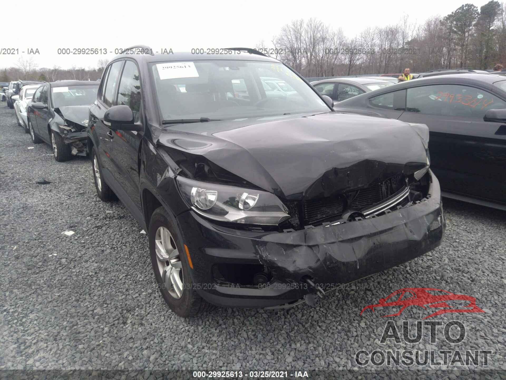 VOLKSWAGEN TIGUAN 2016 - WVGBV7AX7GW604727