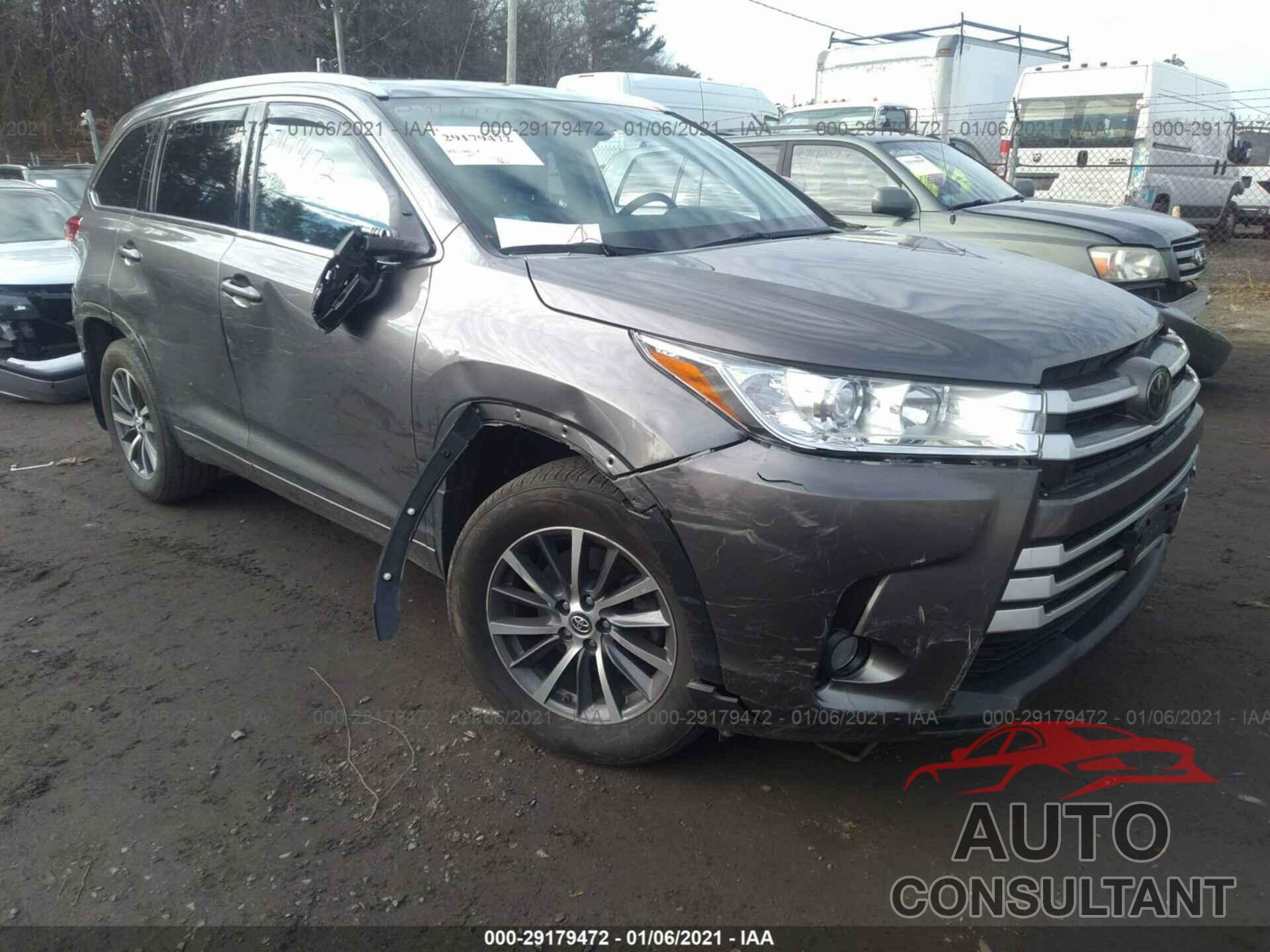TOYOTA HIGHLANDER 2018 - 5TDJZRFH8JS864689