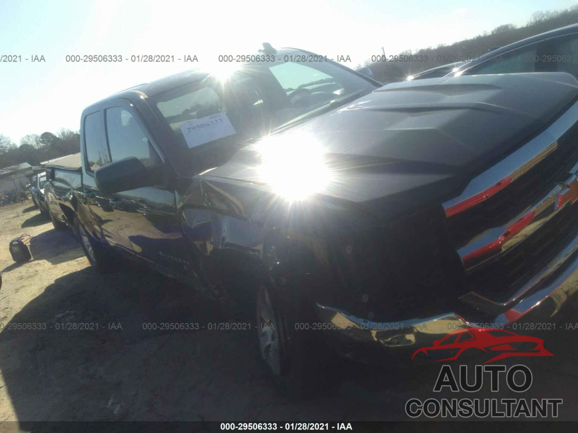 CHEVROLET SILVERADO 1500 2018 - 1GCVKREC6JZ194201