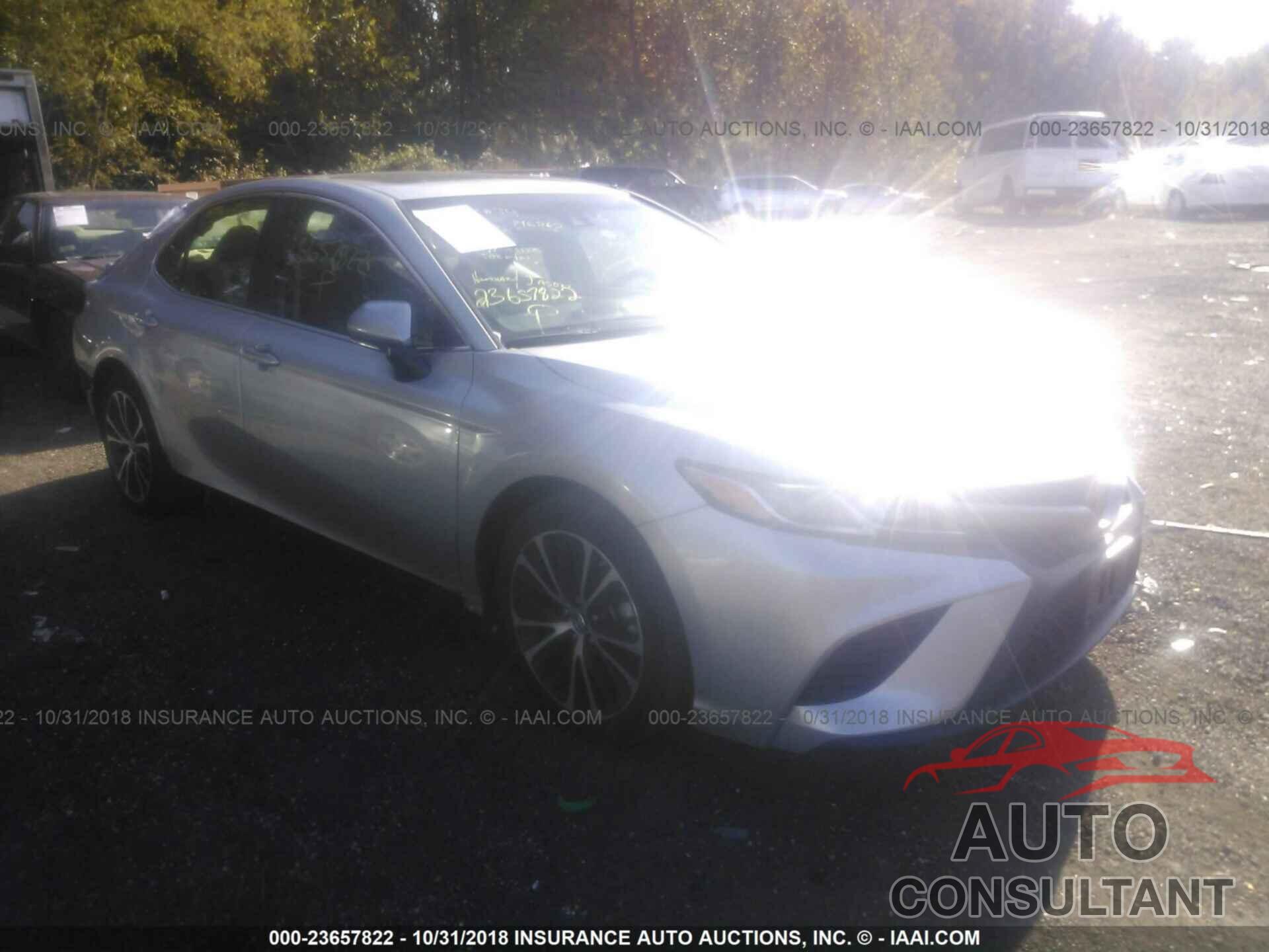 Toyota Camry 2018 - 4T1B11HK0JU037086