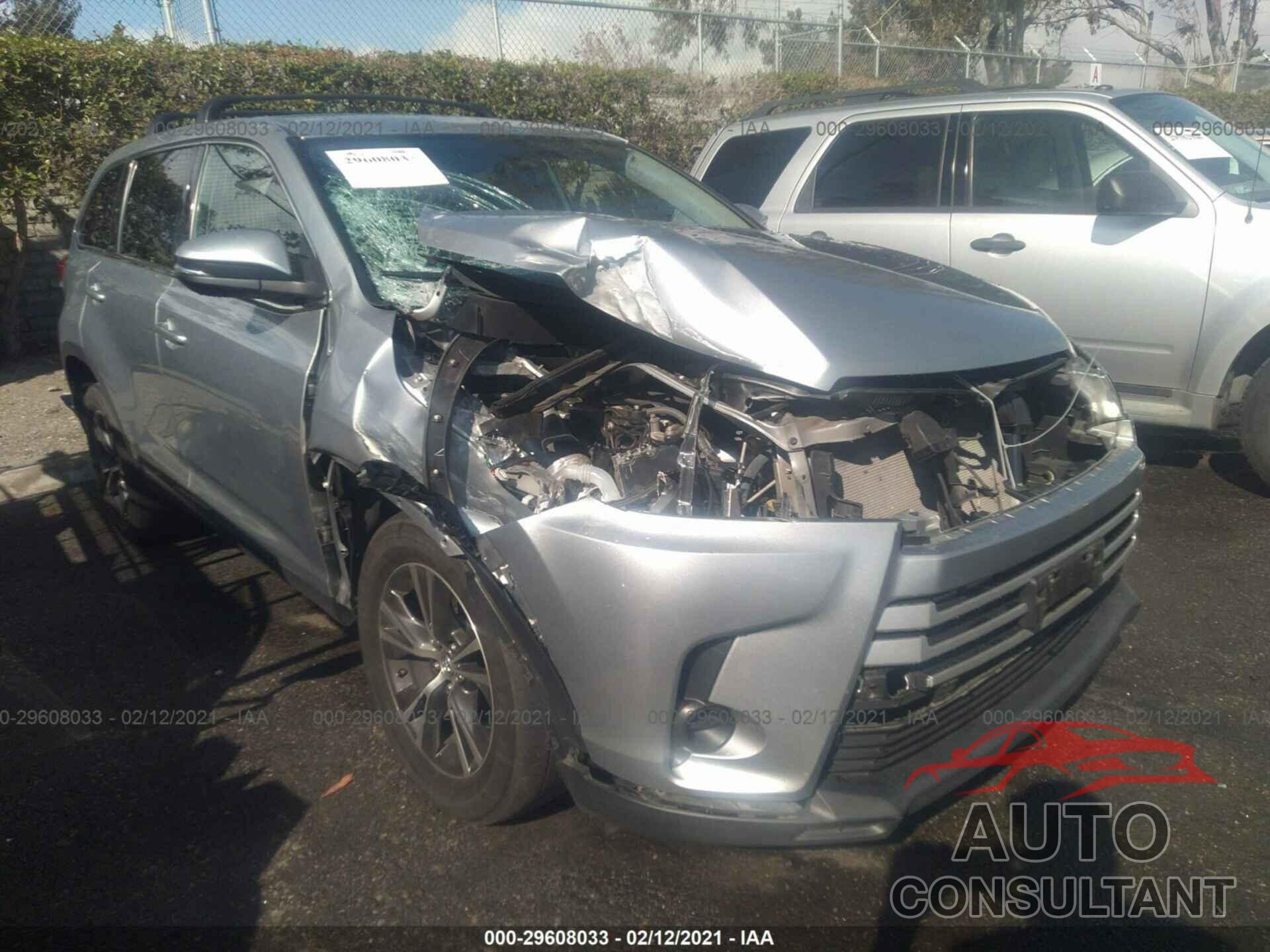 TOYOTA HIGHLANDER 2019 - 5TDZARFH6KS043943