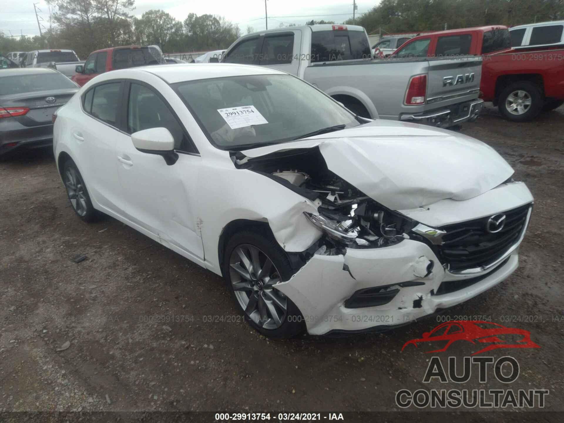 MAZDA MAZDA3 4-DOOR 2018 - 3MZBN1V34JM254583