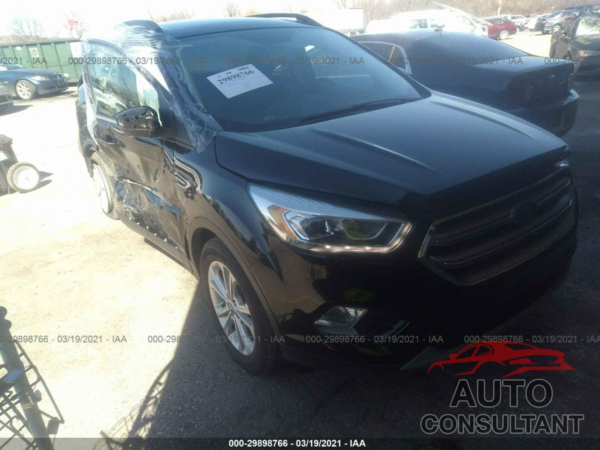 FORD ESCAPE 2017 - 1FMCU0GD3HUE53345