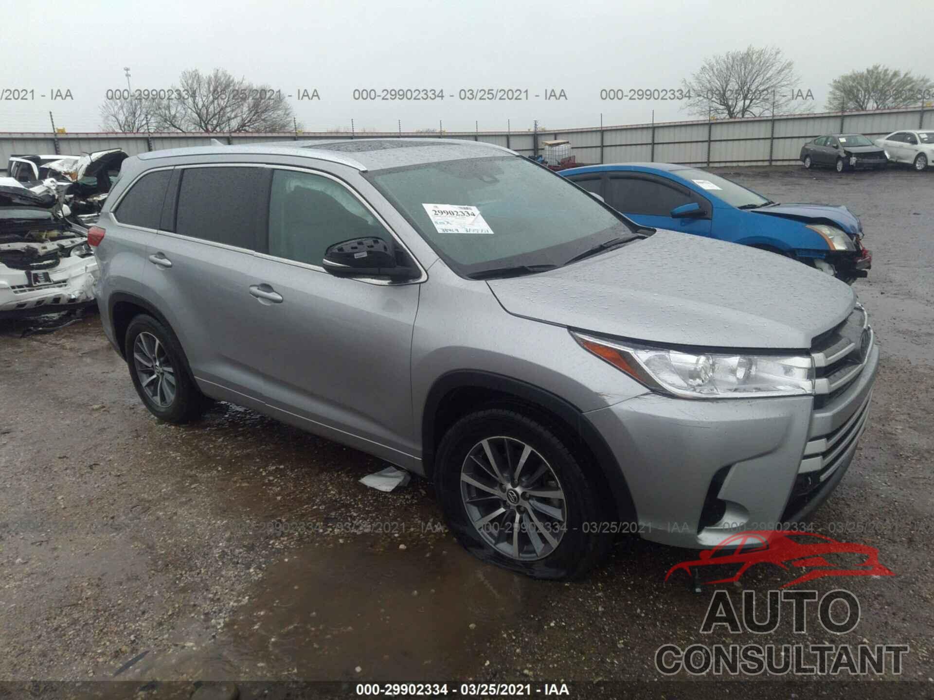 TOYOTA HIGHLANDER 2017 - 5TDKZRFH3HS517060