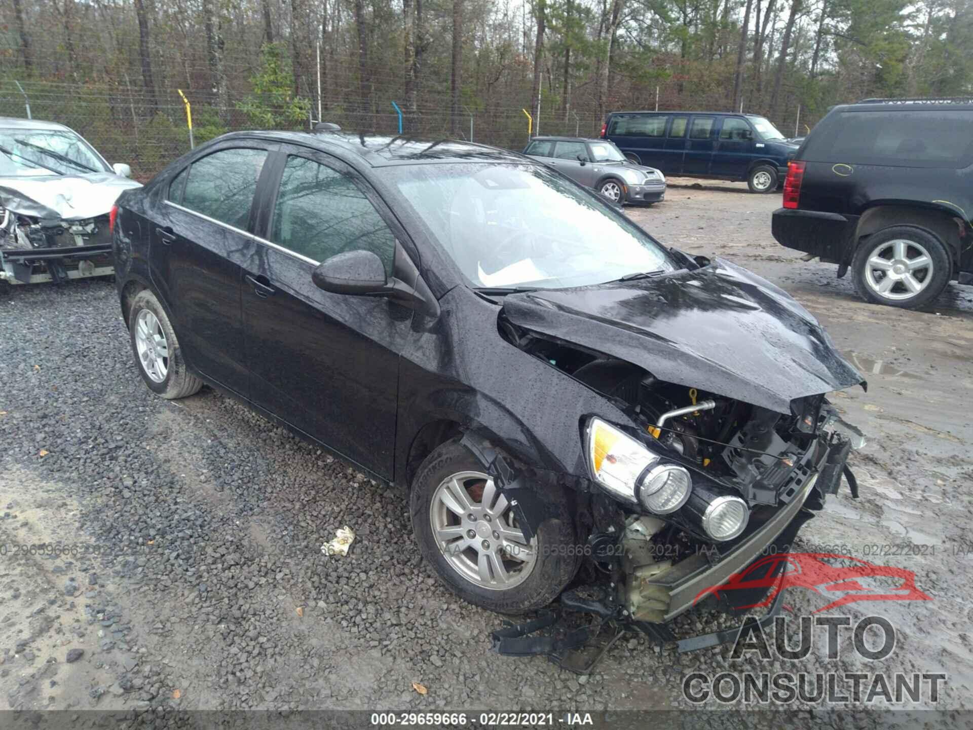 CHEVROLET SONIC 2016 - 1G1JC5SH2G4107655