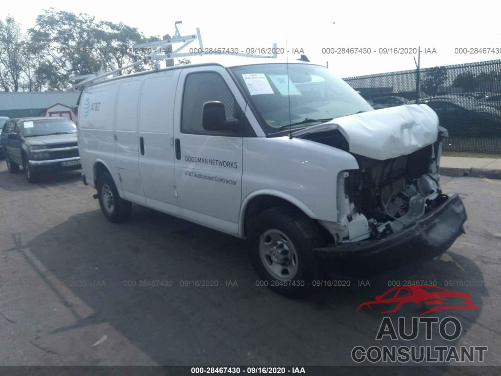 CHEVROLET EXPRESS CARGO VAN 2017 - 1GCWGAFF1H1344353