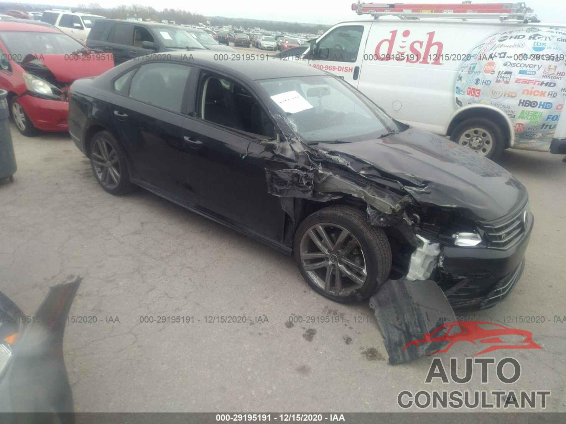 VOLKSWAGEN PASSAT 2018 - 1VWAA7A32JC033386