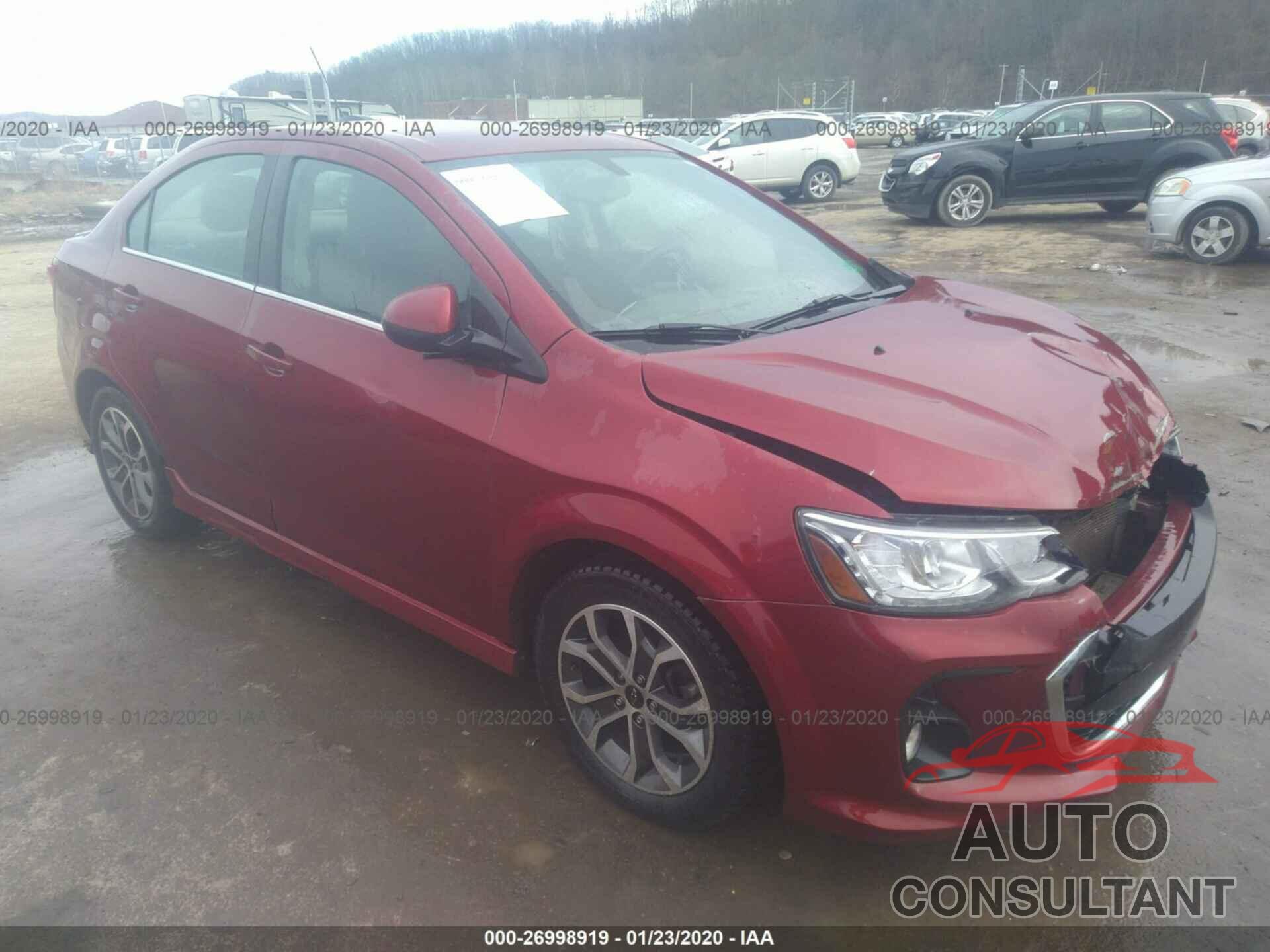 CHEVROLET SONIC 2018 - 1G1JC5SBXJ4107132