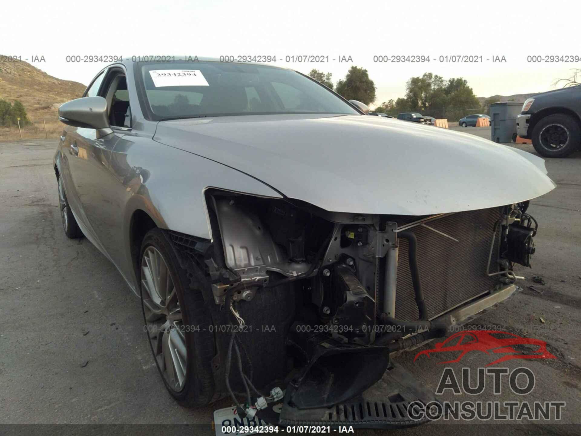 LEXUS IS 200T 2016 - JTHBA1D21G5036900
