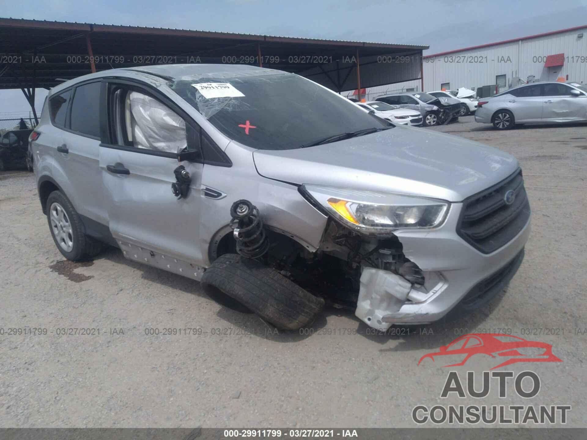 FORD ESCAPE 2017 - 1FMCU0F78HUE12656