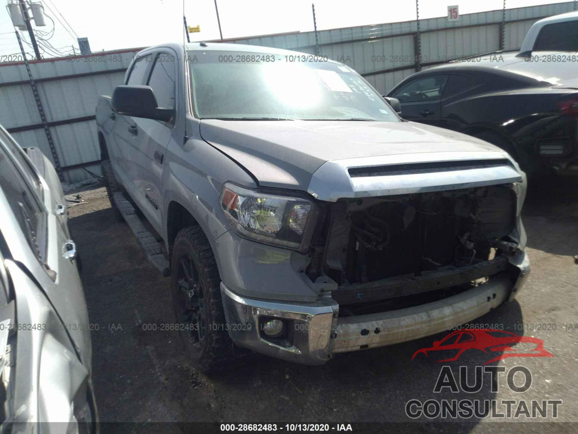 TOYOTA TUNDRA 4WD 2018 - 5TFDW5F15JX752458