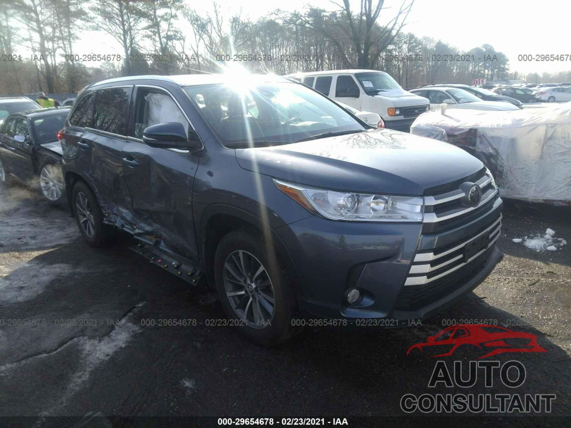 TOYOTA HIGHLANDER 2019 - 5TDJZRFH9KS958310
