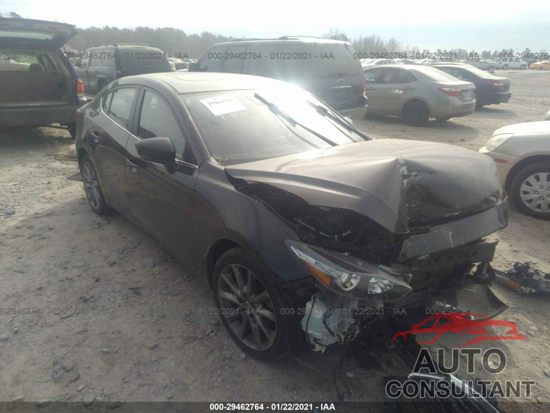 MAZDA MAZDA3 4-DOOR 2018 - 3MZBN1V31JM213196