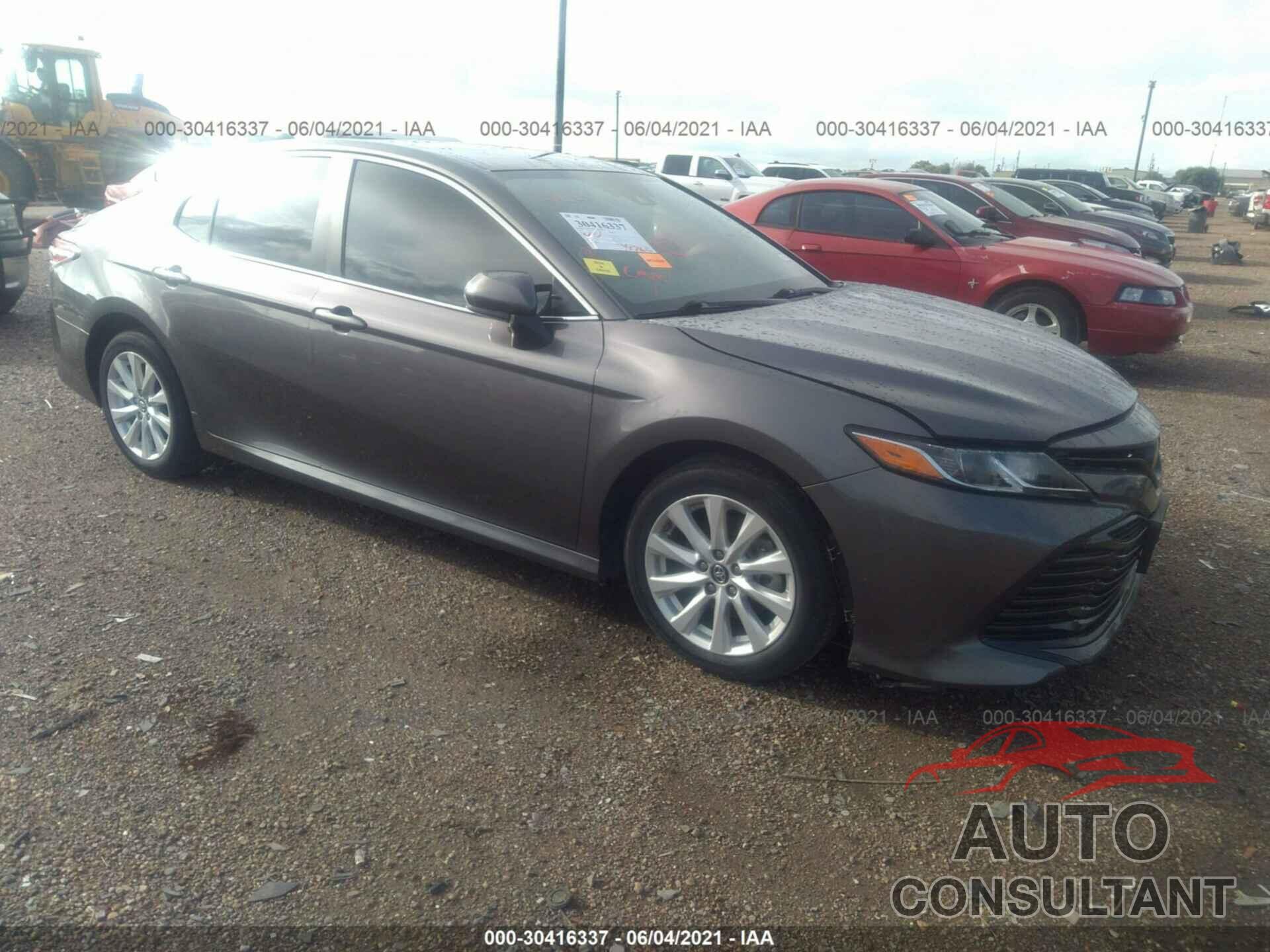 TOYOTA CAMRY 2019 - 4T1B11HK8KU208152