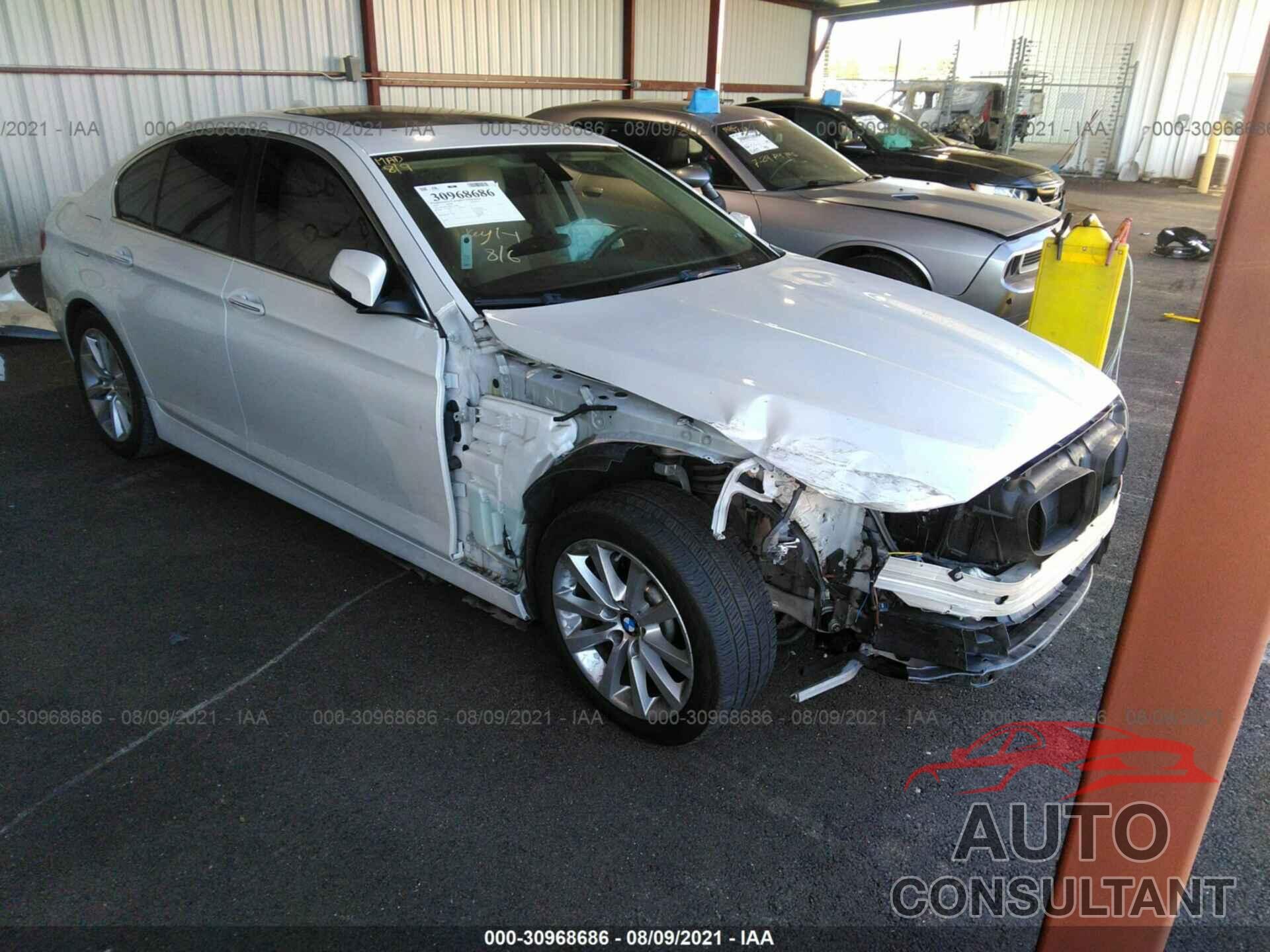 BMW 5 SERIES 2016 - WBA5B1C58GG133388