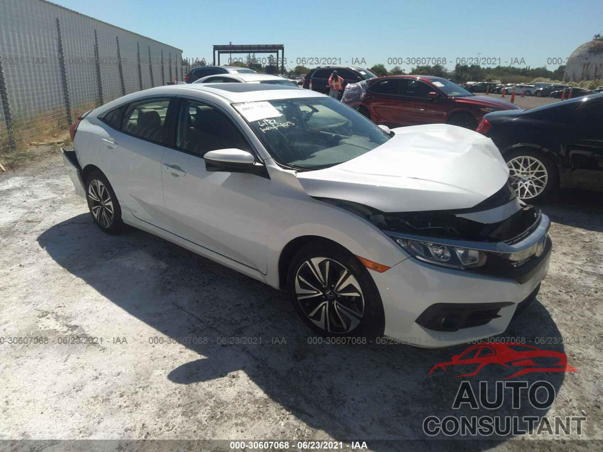 HONDA CIVIC SEDAN 2018 - JHMFC1F72JX022181