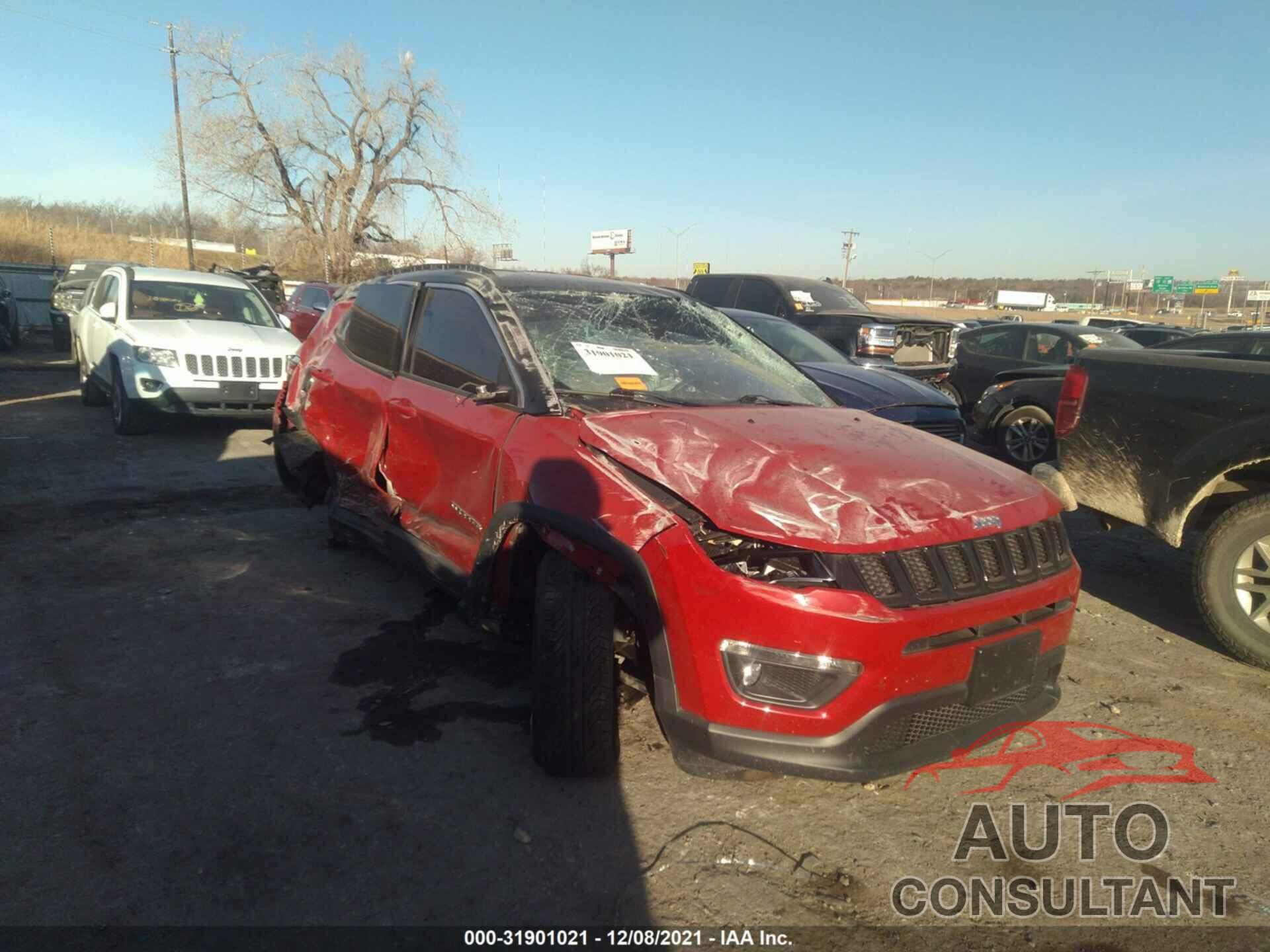 JEEP COMPASS 2018 - 3C4NJCBB3JT123749