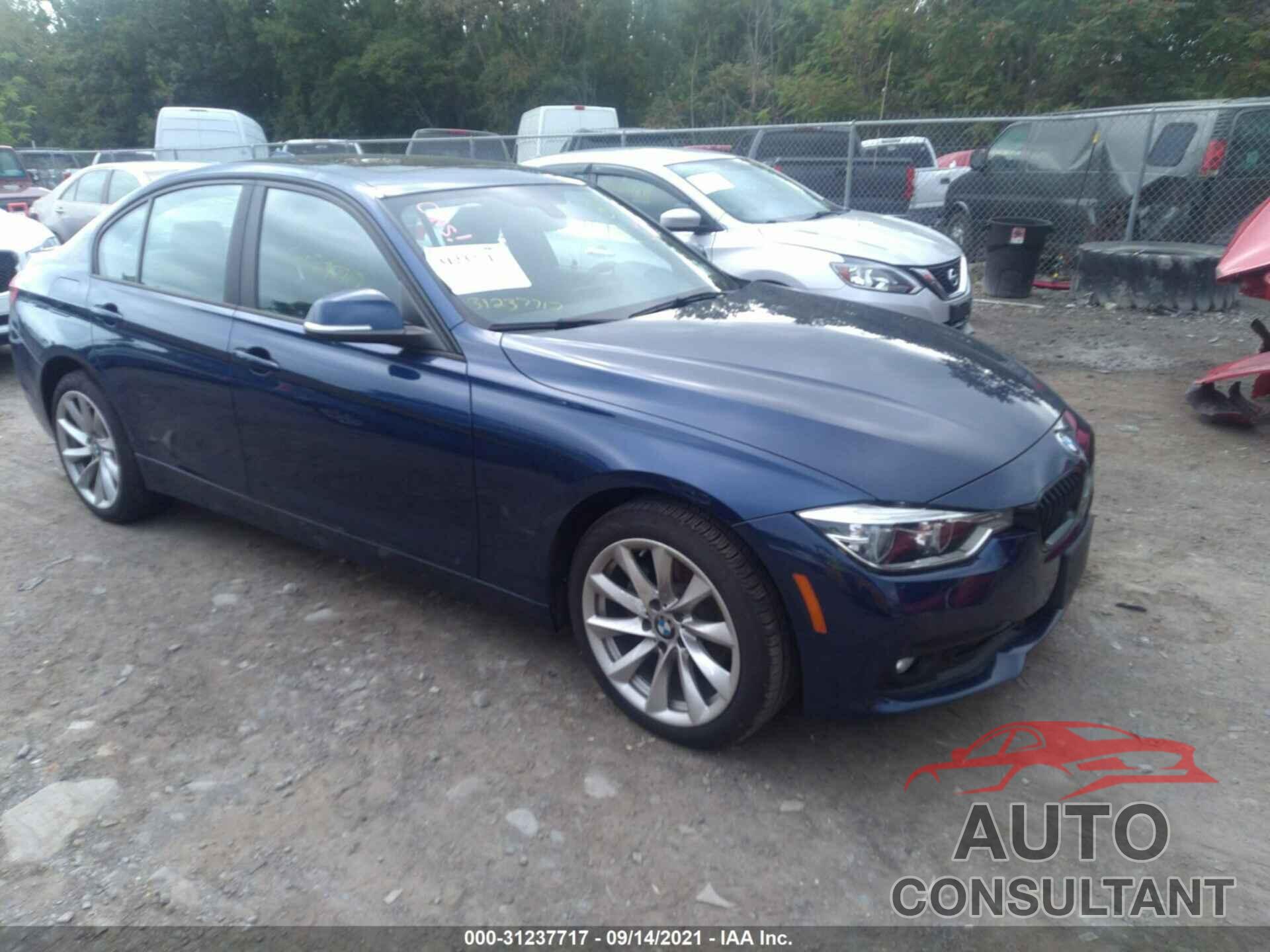 BMW 3 SERIES 2018 - WBA8E5G52JNU46624