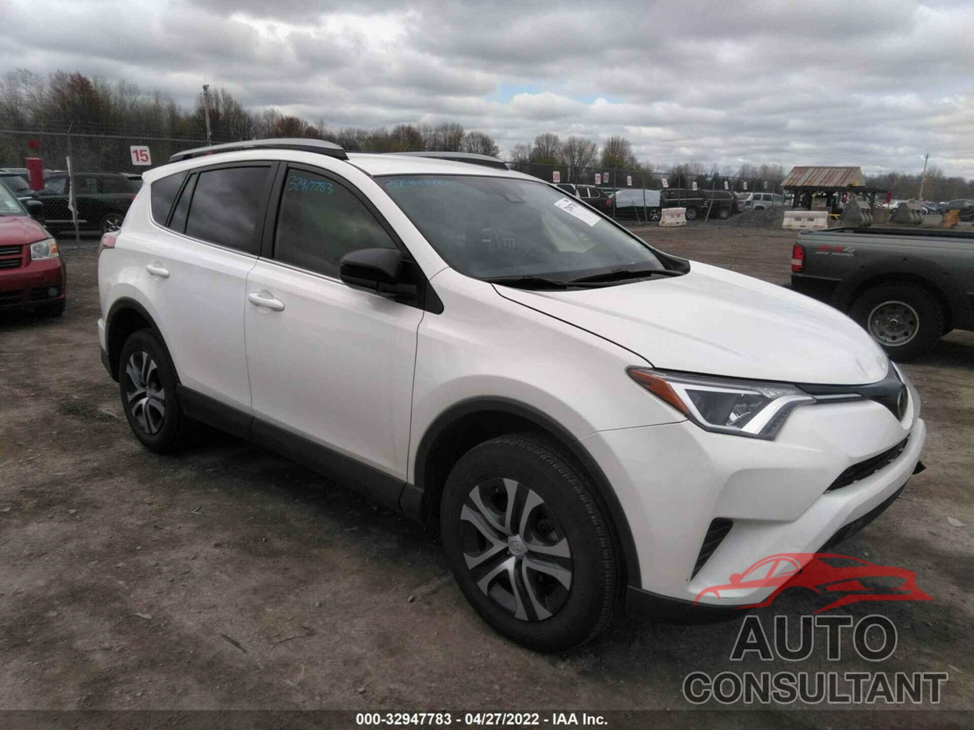 TOYOTA RAV4 2017 - JTMZFREV8HJ701468