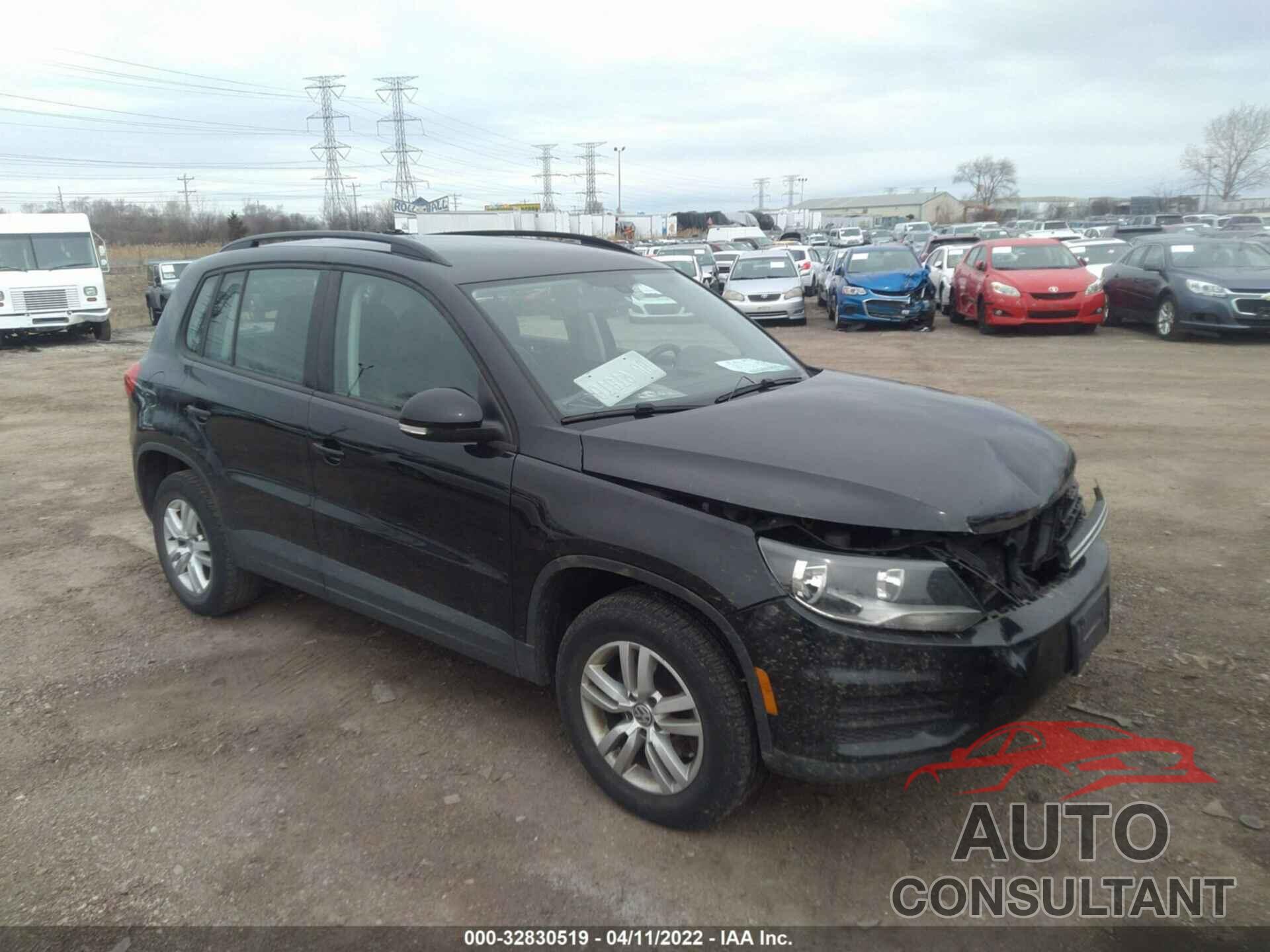 VOLKSWAGEN TIGUAN 2016 - WVGBV7AX5GW577432