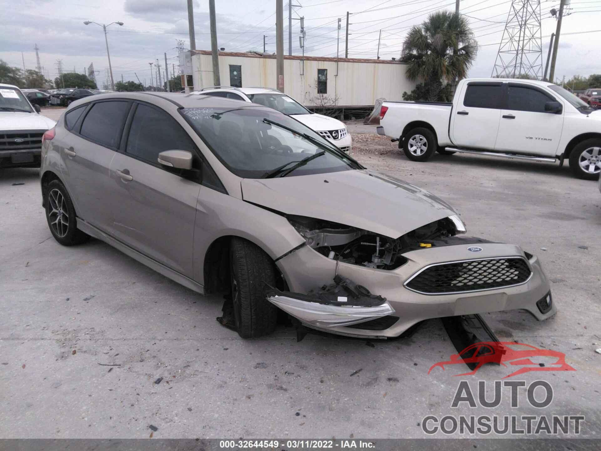 FORD FOCUS 2016 - 1FADP3K26GL371353