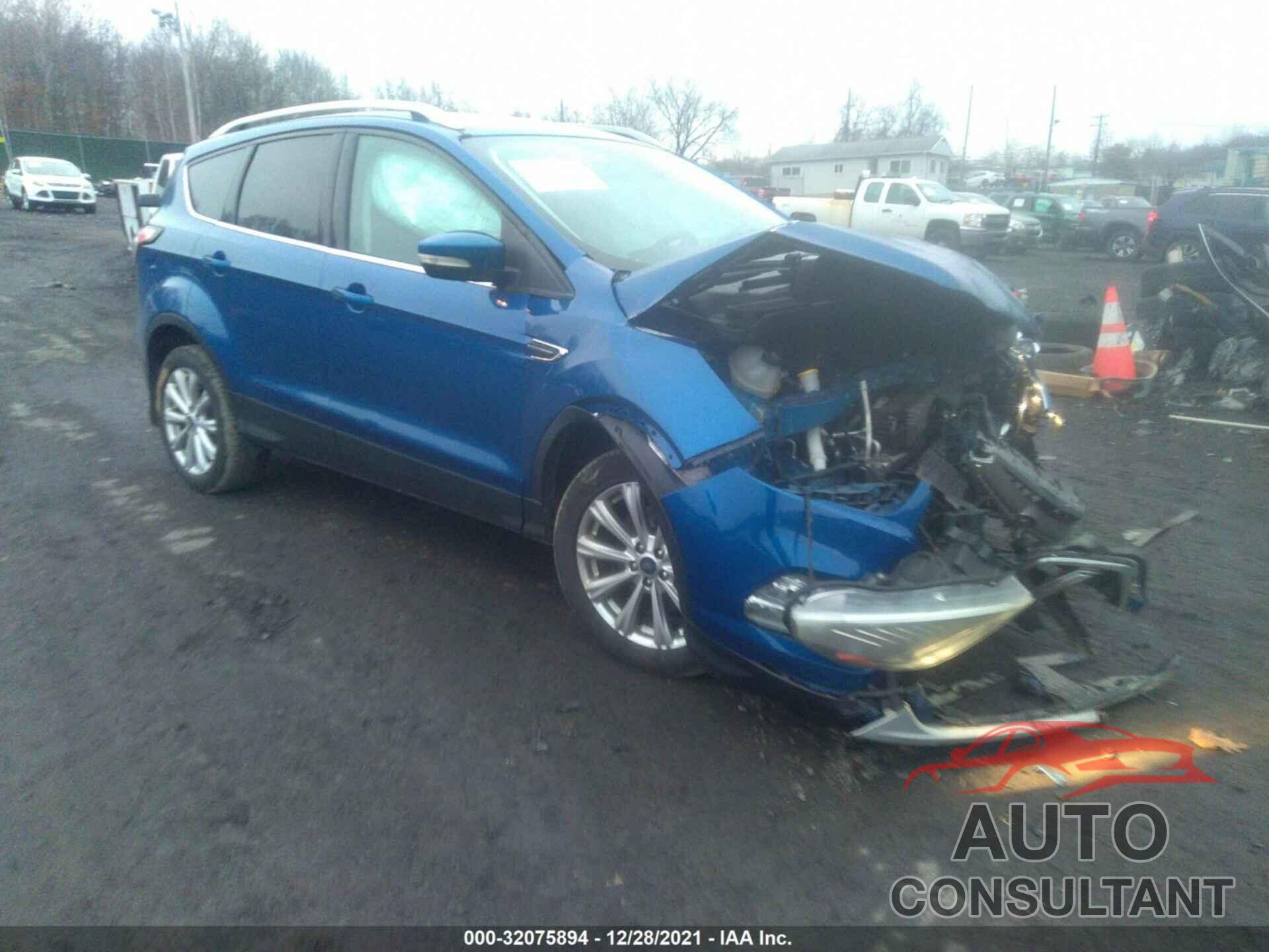 FORD ESCAPE 2017 - 1FMCU9JD2HUC74825