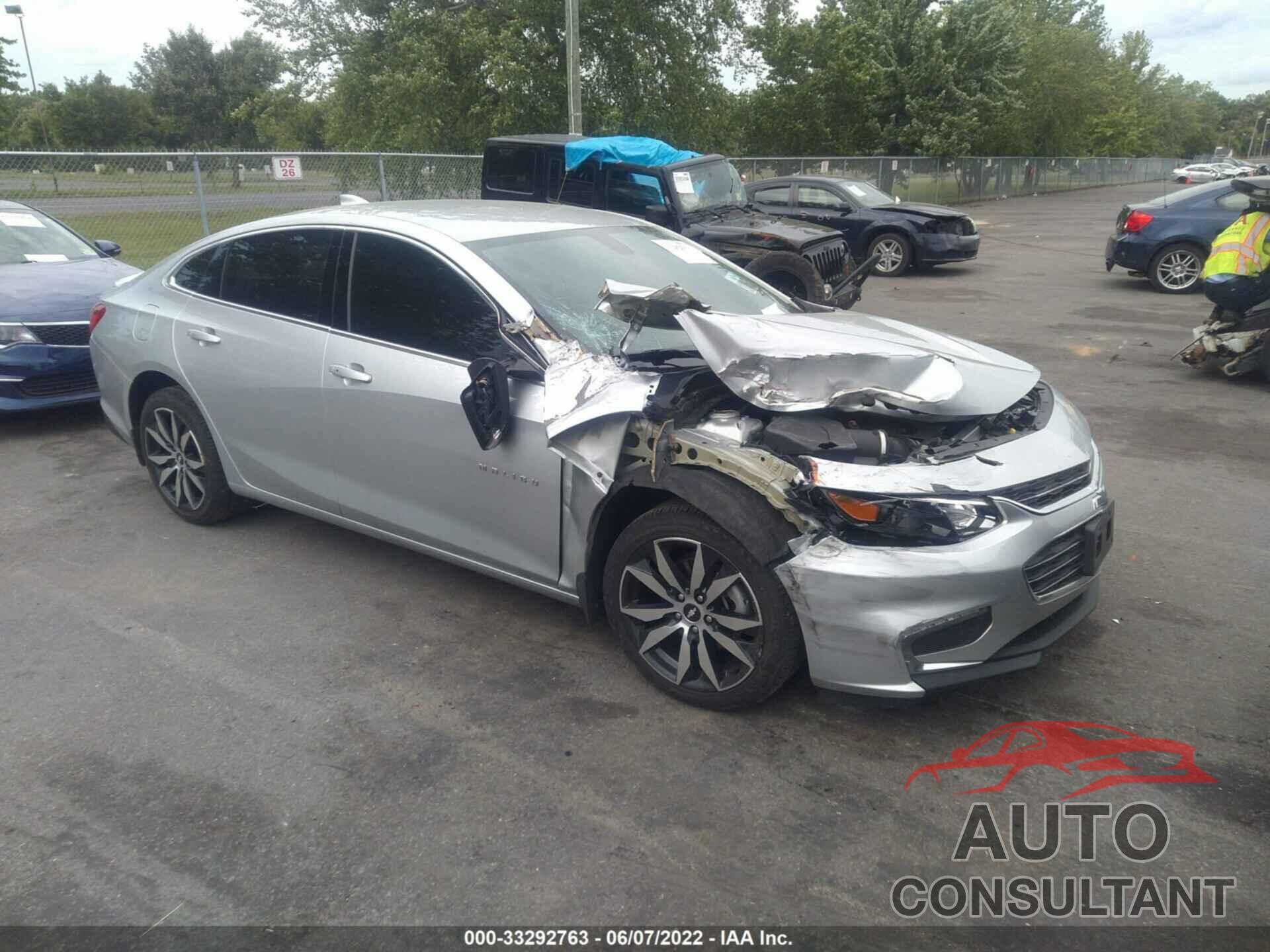 CHEVROLET MALIBU 2017 - 1G1ZE5ST3HF166642