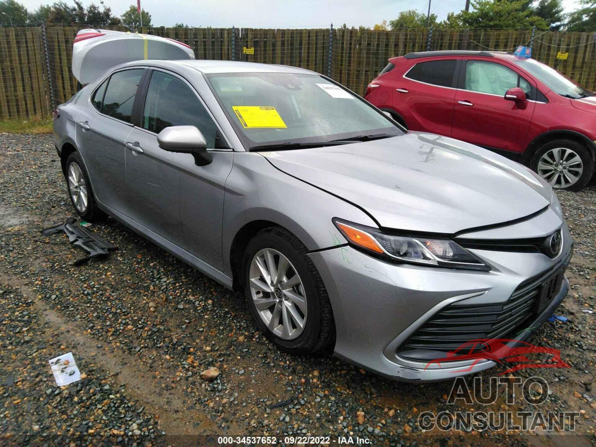 TOYOTA CAMRY 2021 - 4T1C11AK8MU526094