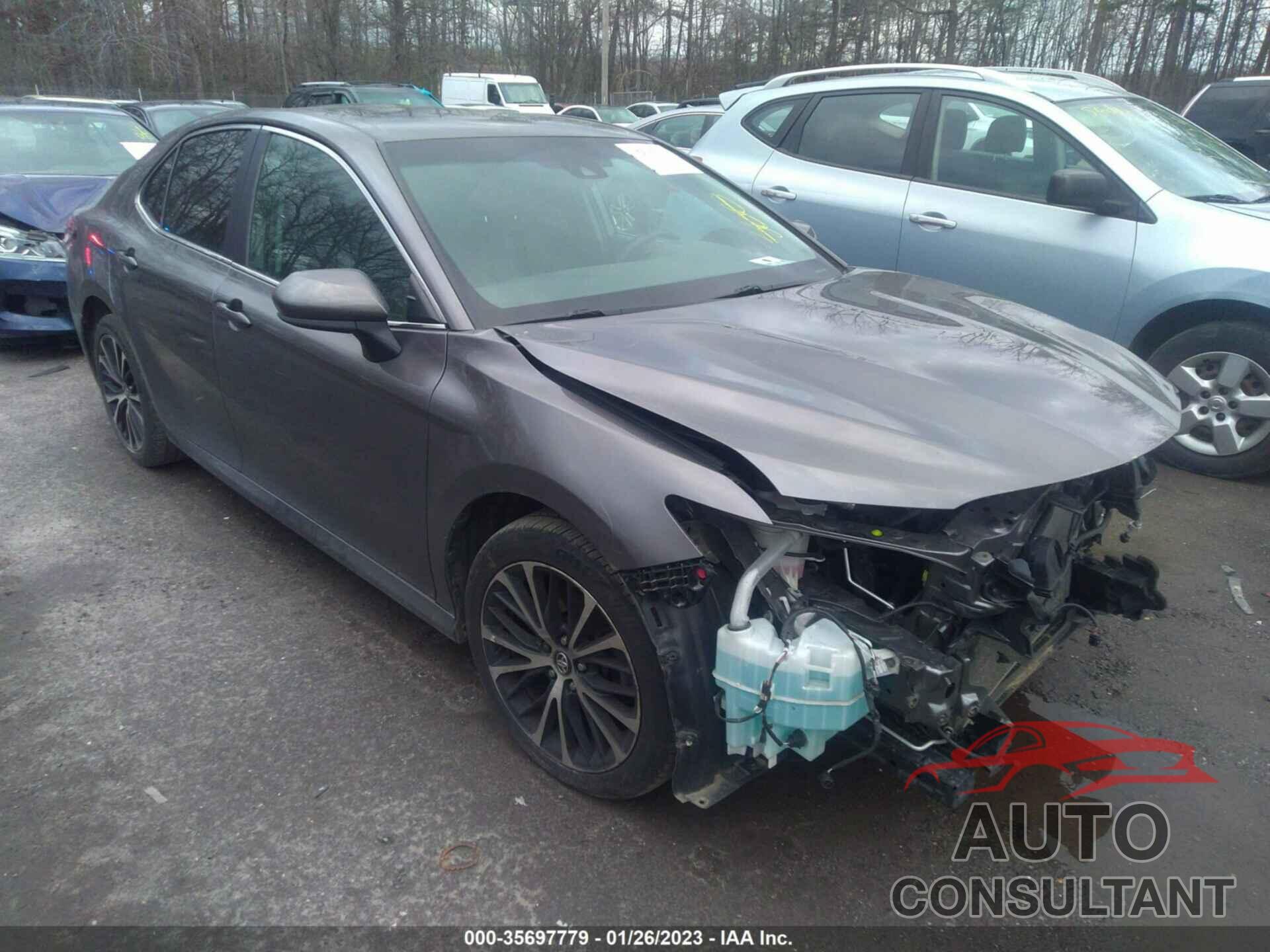 TOYOTA CAMRY 2018 - 4T1B11HK0JU539824