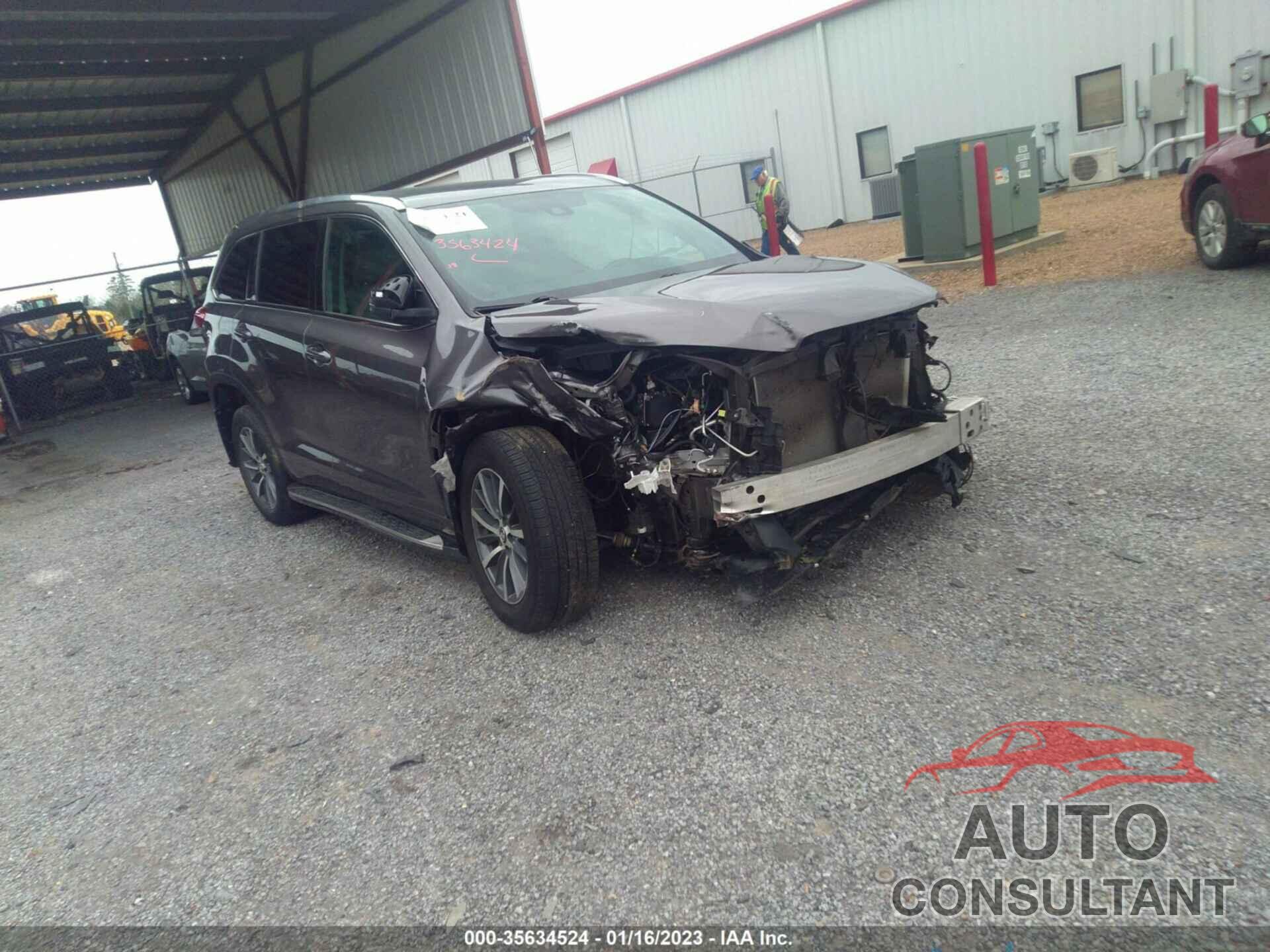 TOYOTA HIGHLANDER 2018 - 5TDKZRFH1JS541136