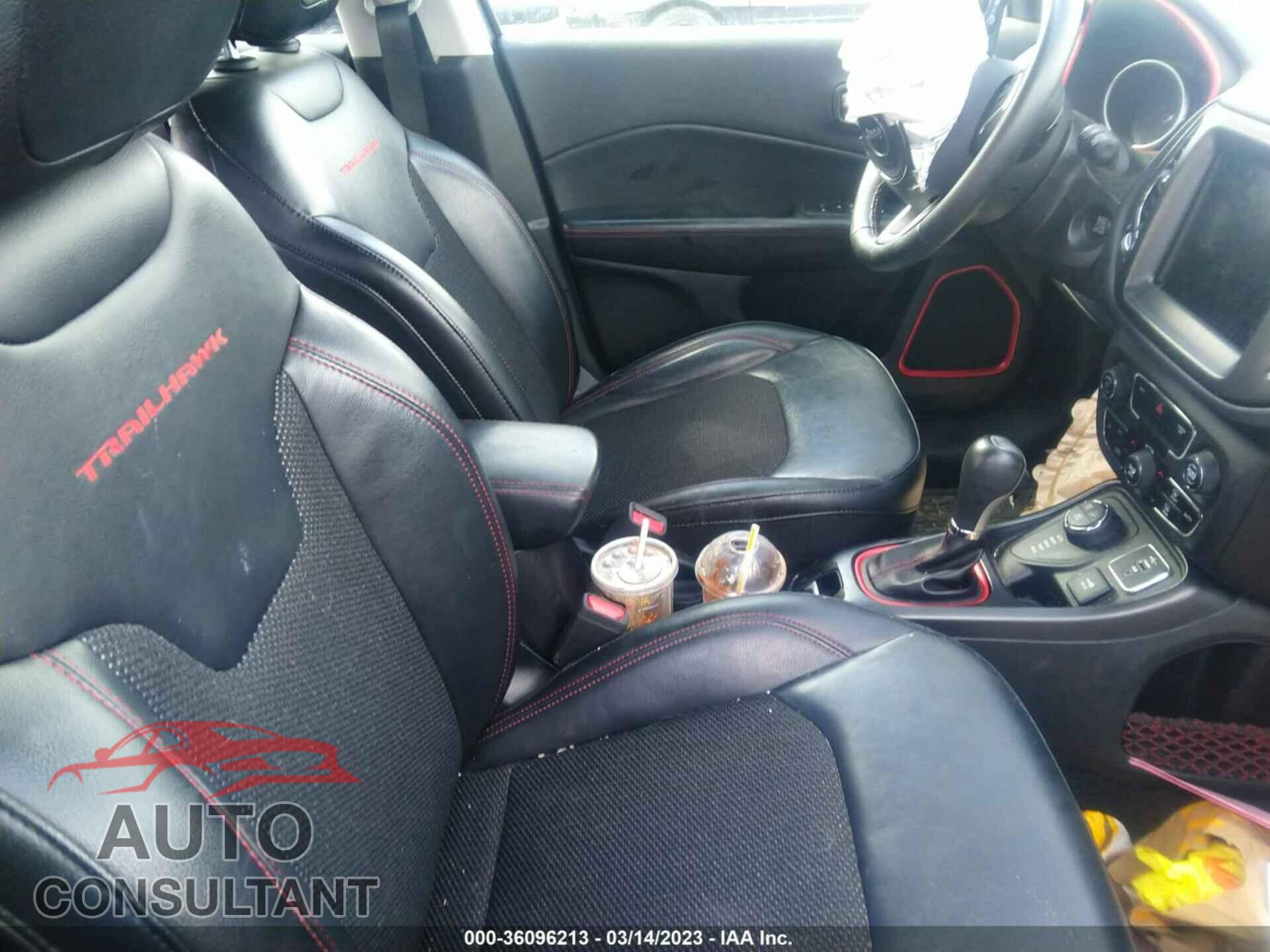 JEEP COMPASS 2019 - 3C4NJDDB4KT748052