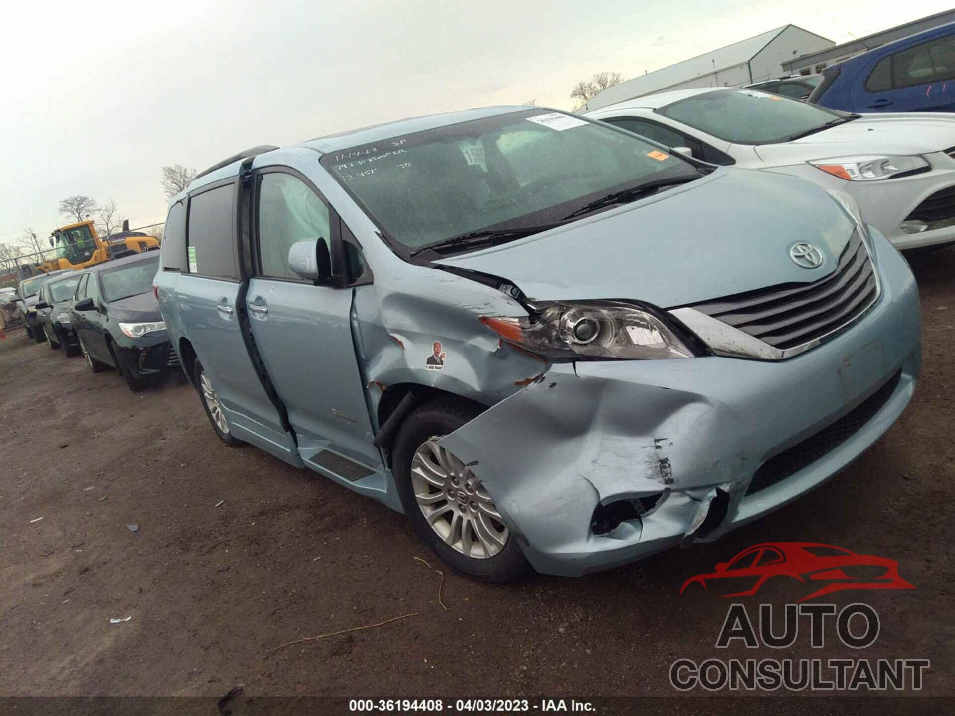 TOYOTA SIENNA 2015 - 5TDYK3DC7FS613919