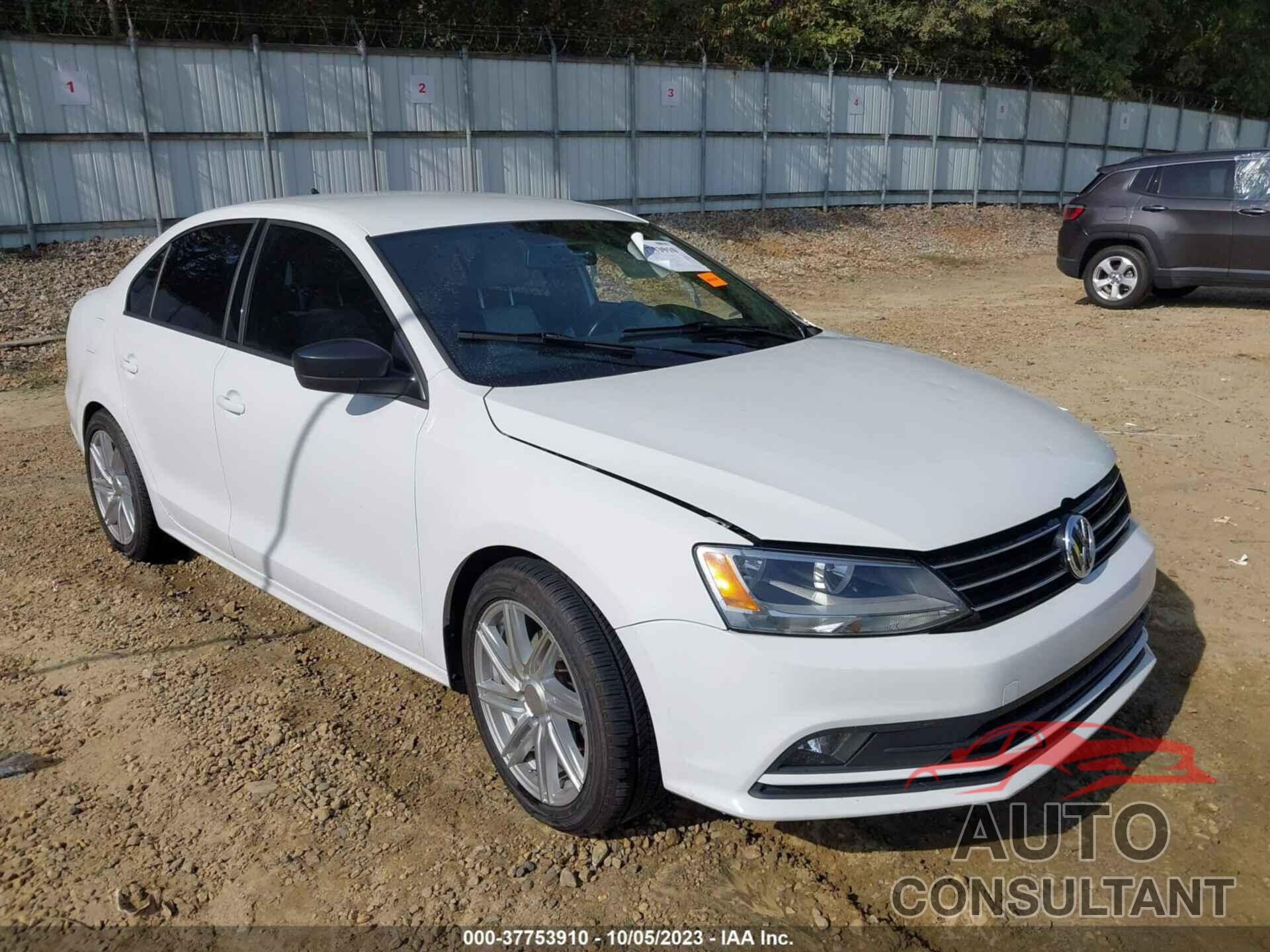 VOLKSWAGEN JETTA 2016 - 3VWD17AJ5GM375563