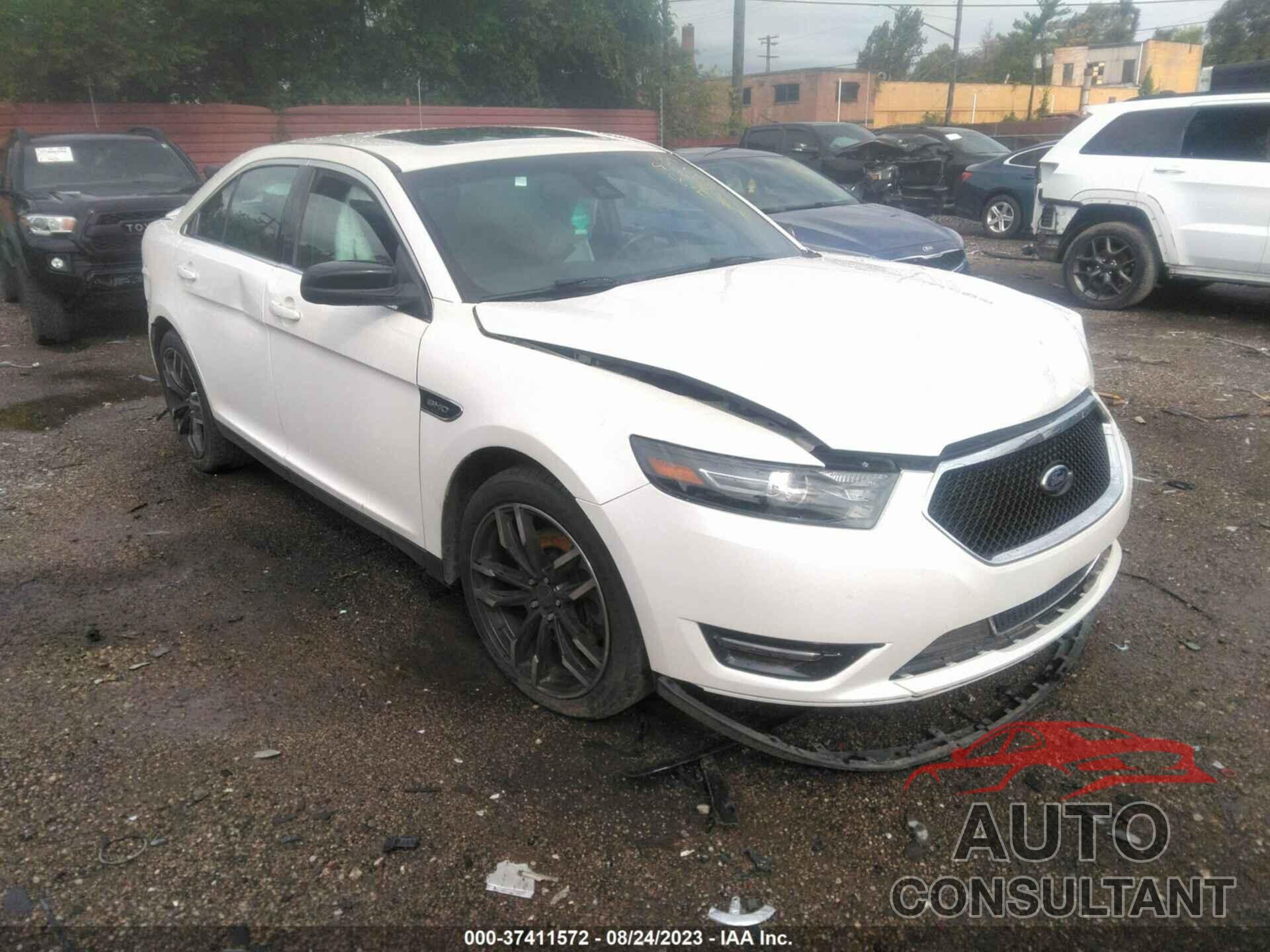 FORD TAURUS 2019 - 1FAHP2KT3KG102135