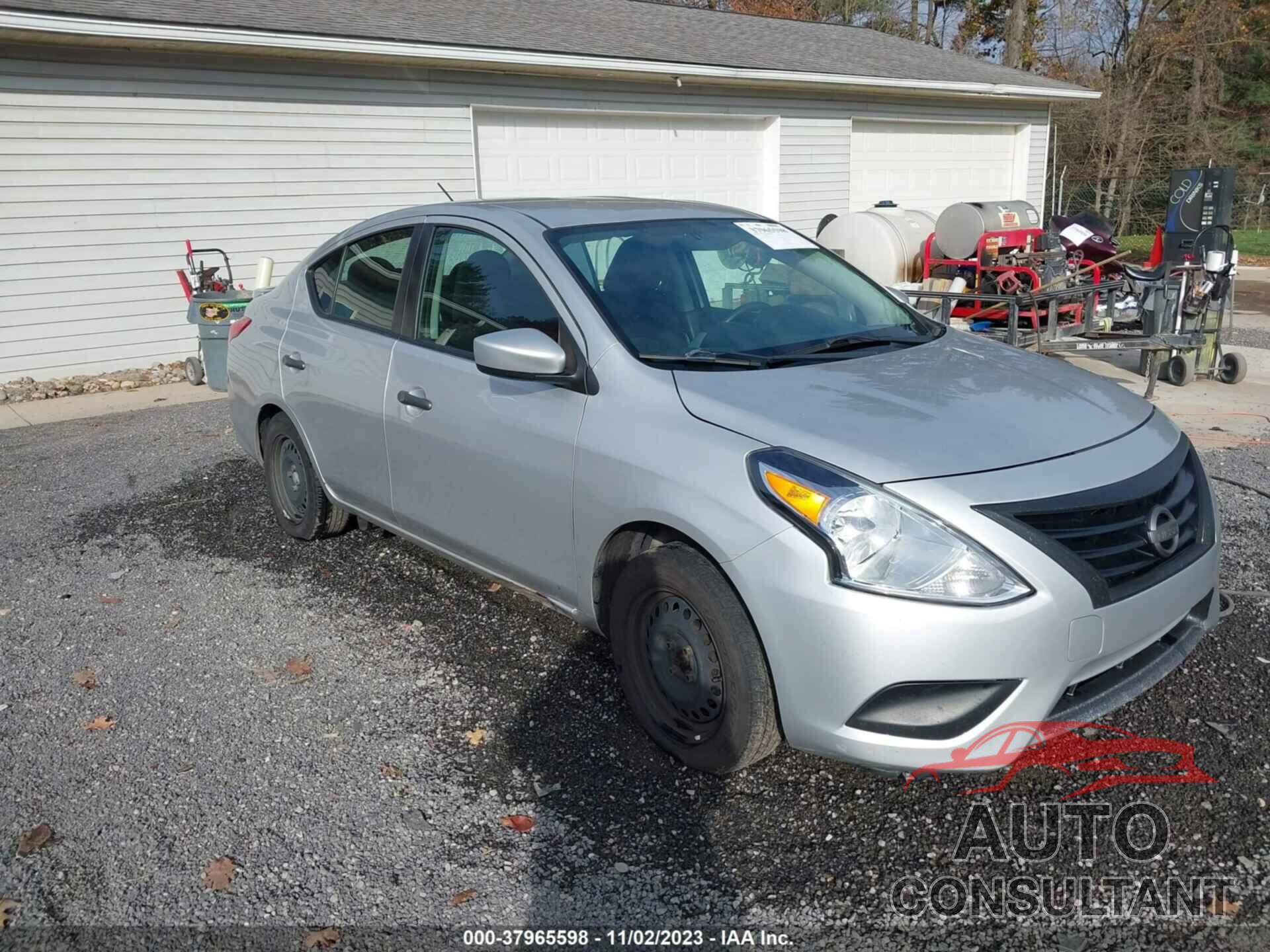 NISSAN VERSA 2019 - 3N1CN7APXKL859771