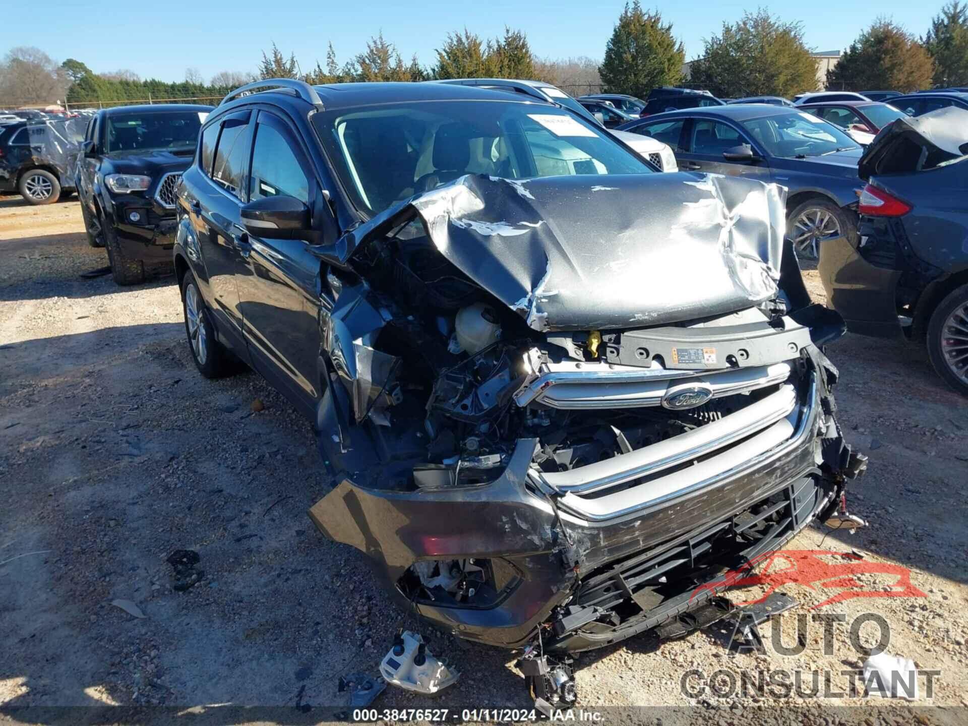 FORD ESCAPE 2018 - 1FMCU9J93JUD42602