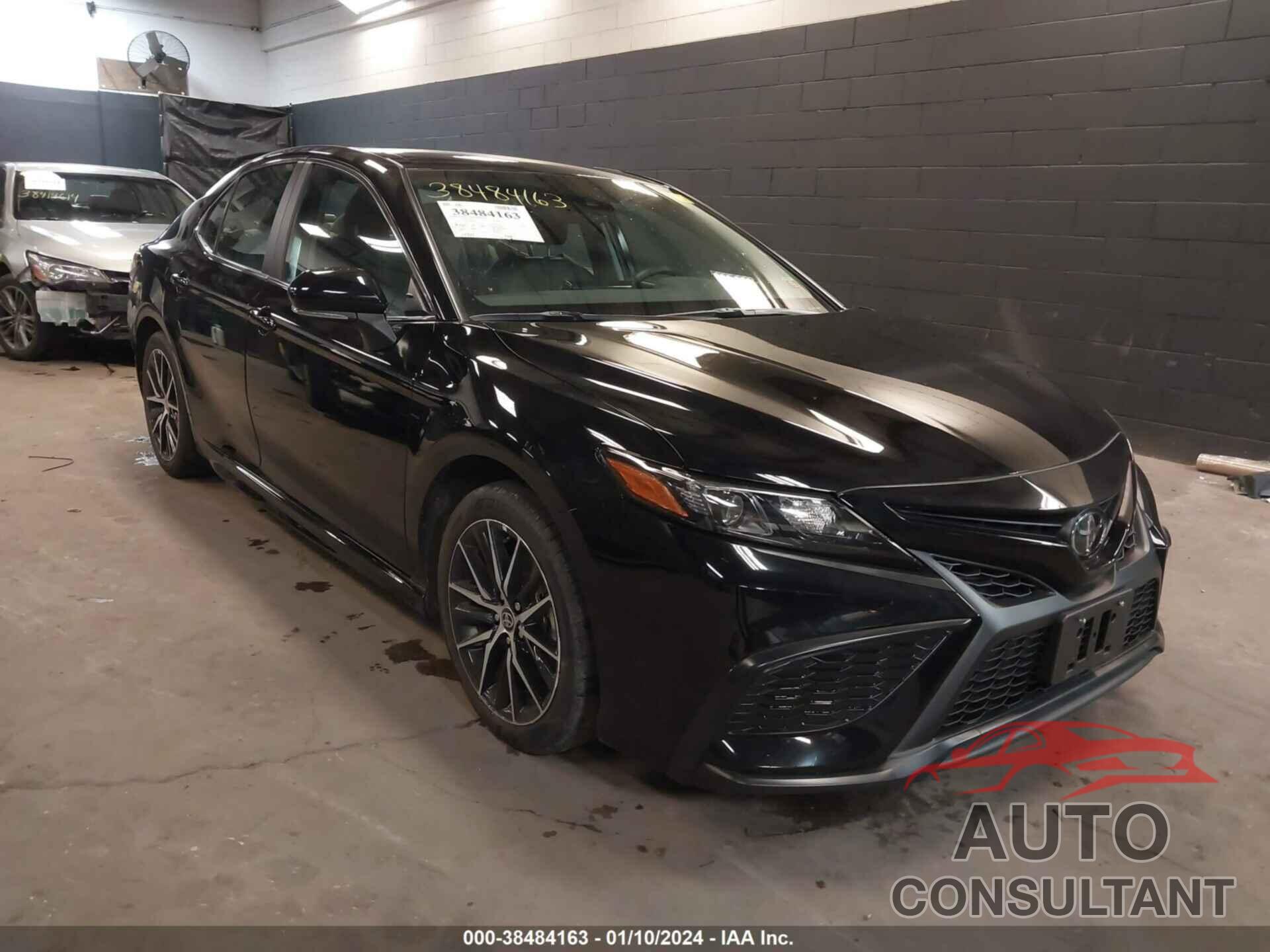 TOYOTA CAMRY 2023 - 4T1G11AK4PU837494