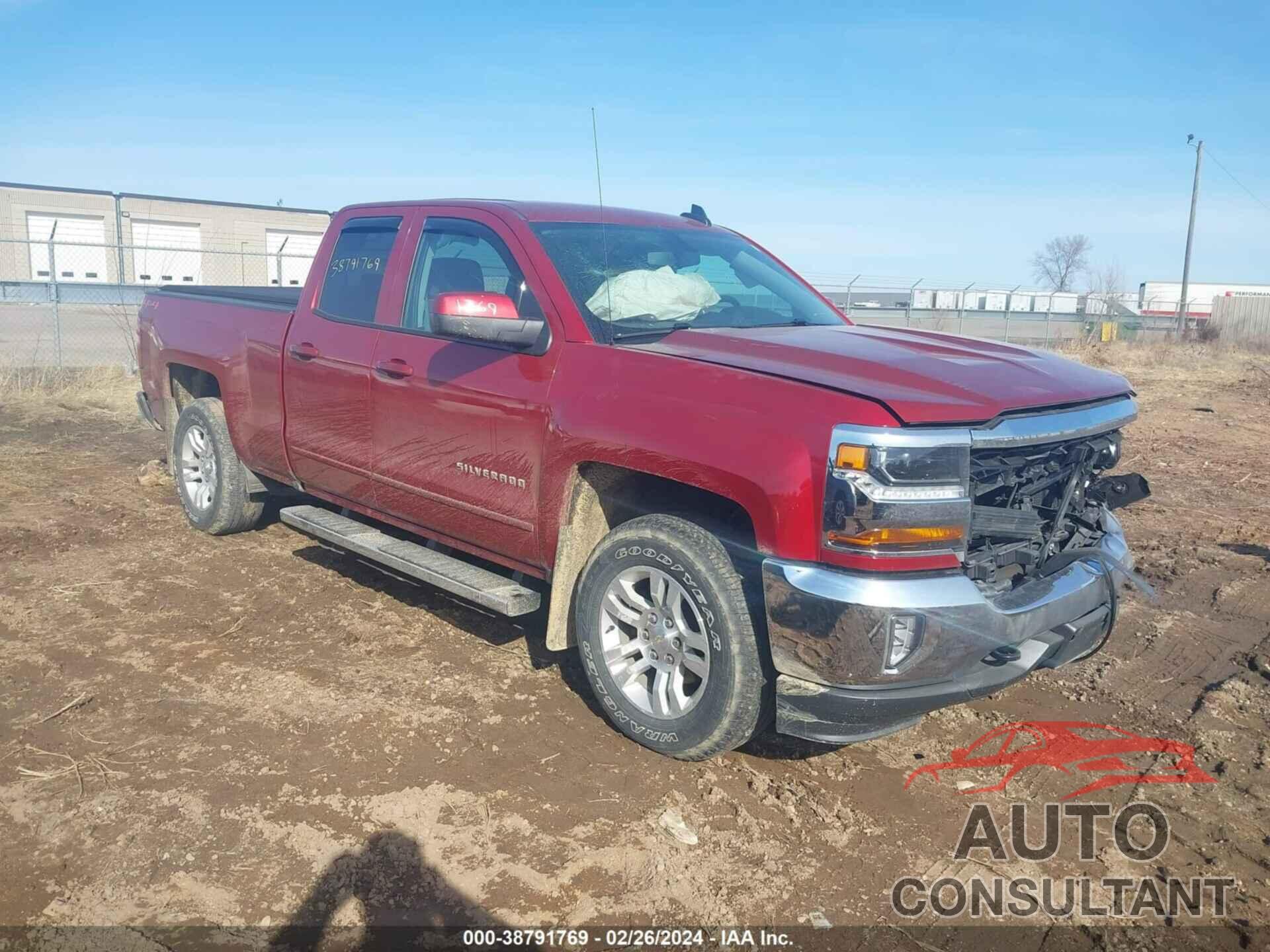 CHEVROLET SILVERADO 1500 2018 - 1GCVKREC2JZ203640