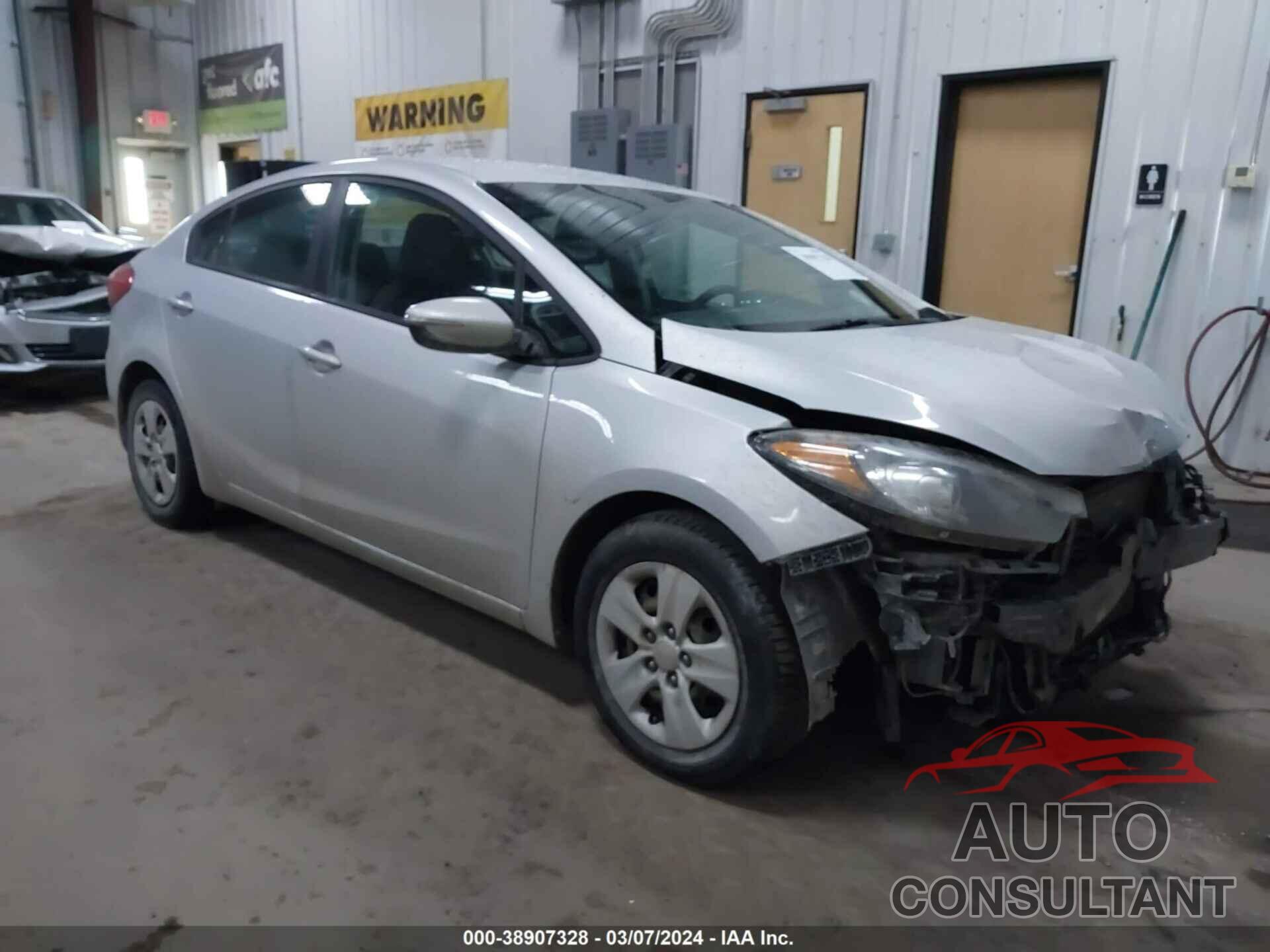 KIA FORTE 2016 - KNAFX4A60G5537963