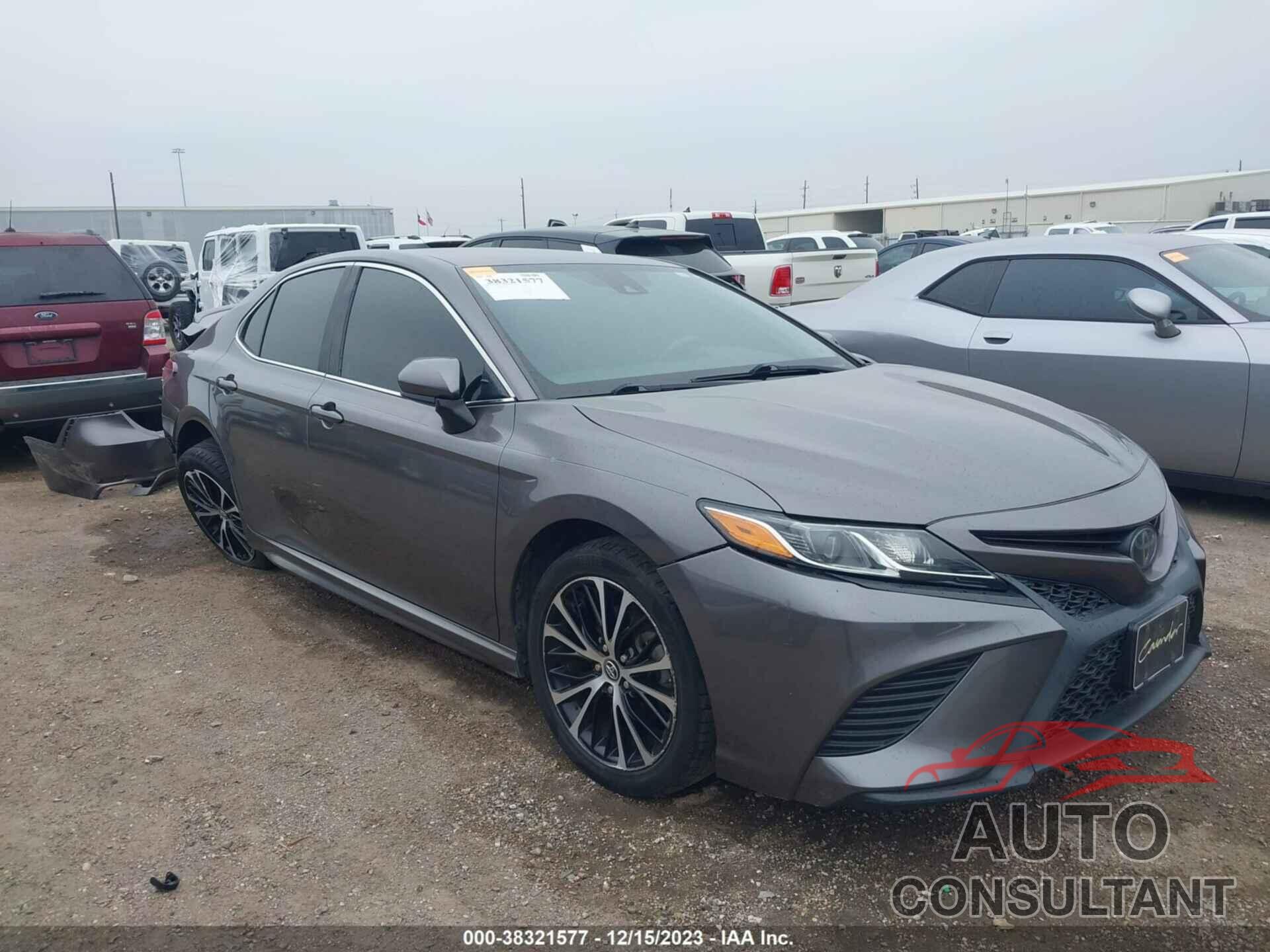 TOYOTA CAMRY 2018 - 4T1B11HKXJU150544