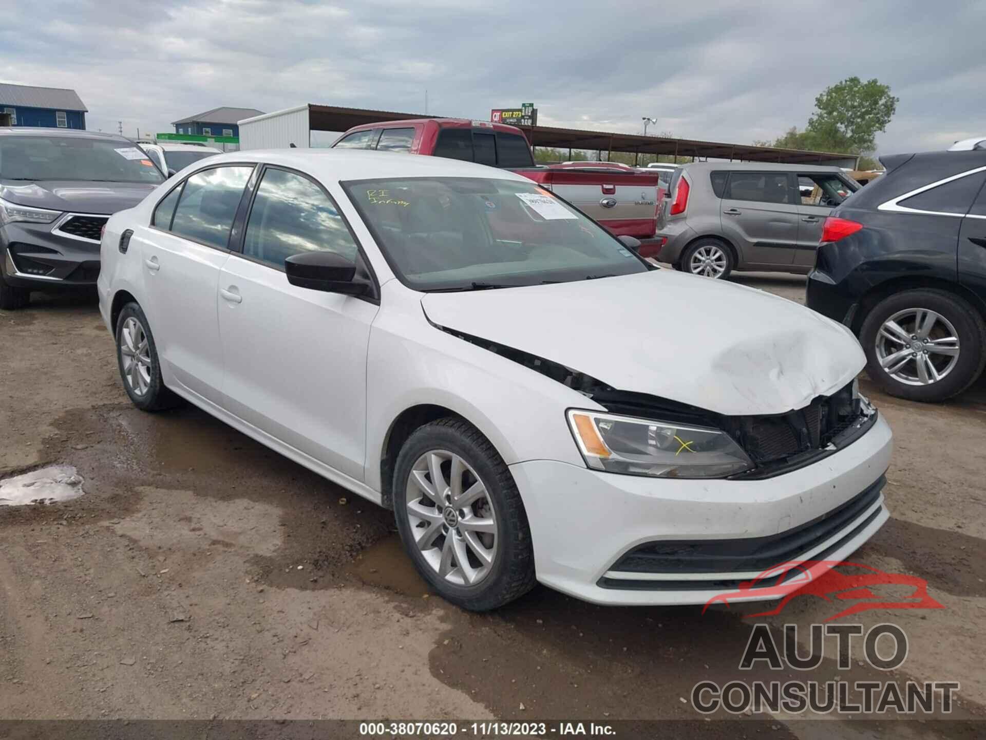VOLKSWAGEN JETTA 2015 - 3VWD17AJ1FM251532