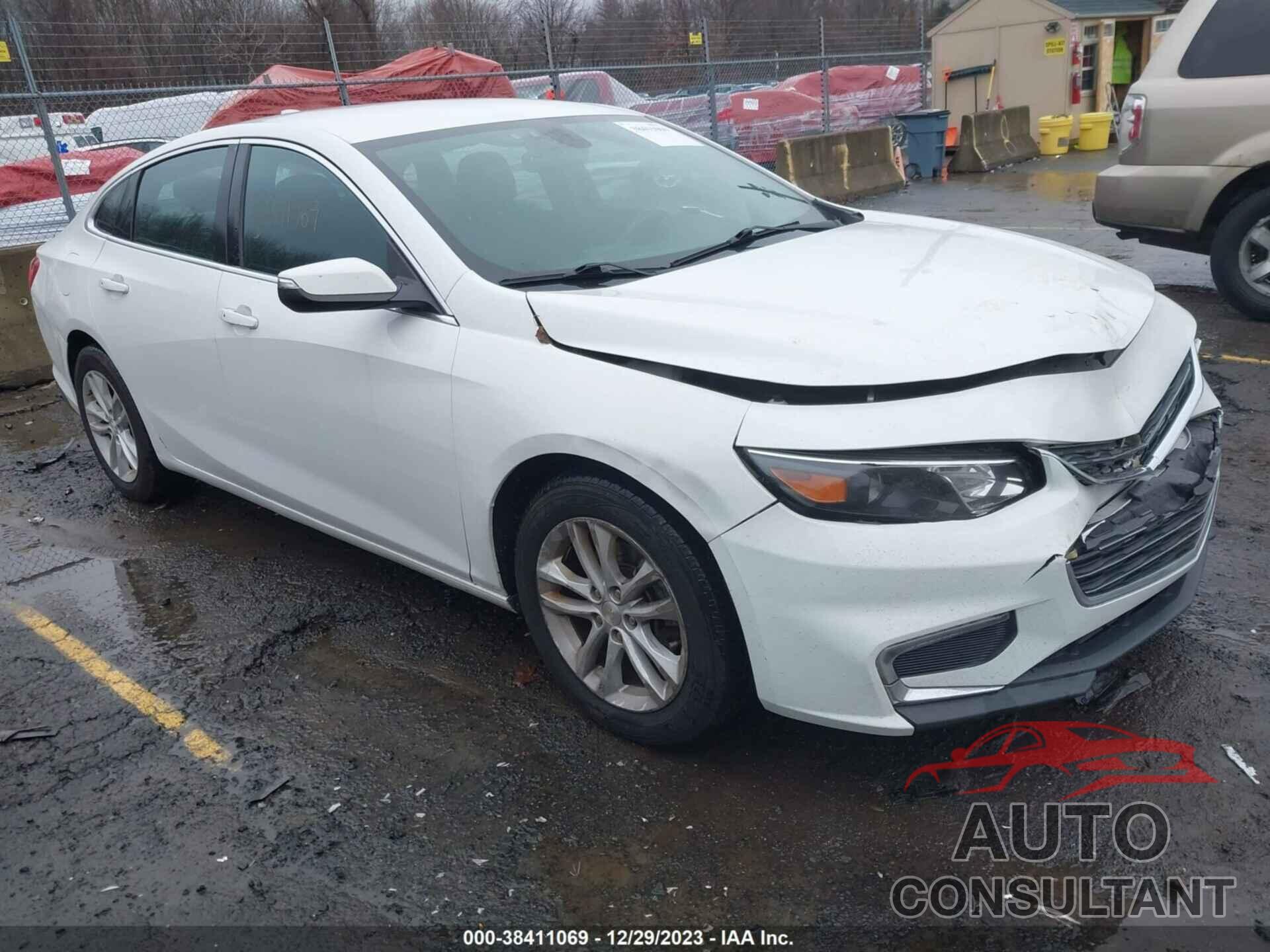 CHEVROLET MALIBU 2017 - 1G1ZE5ST8HF107456