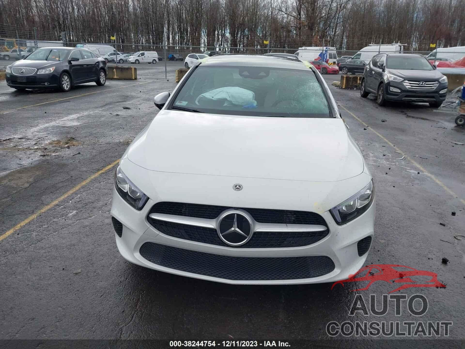 MERCEDES-BENZ A 220 2020 - W1K3G4FB2LW047336