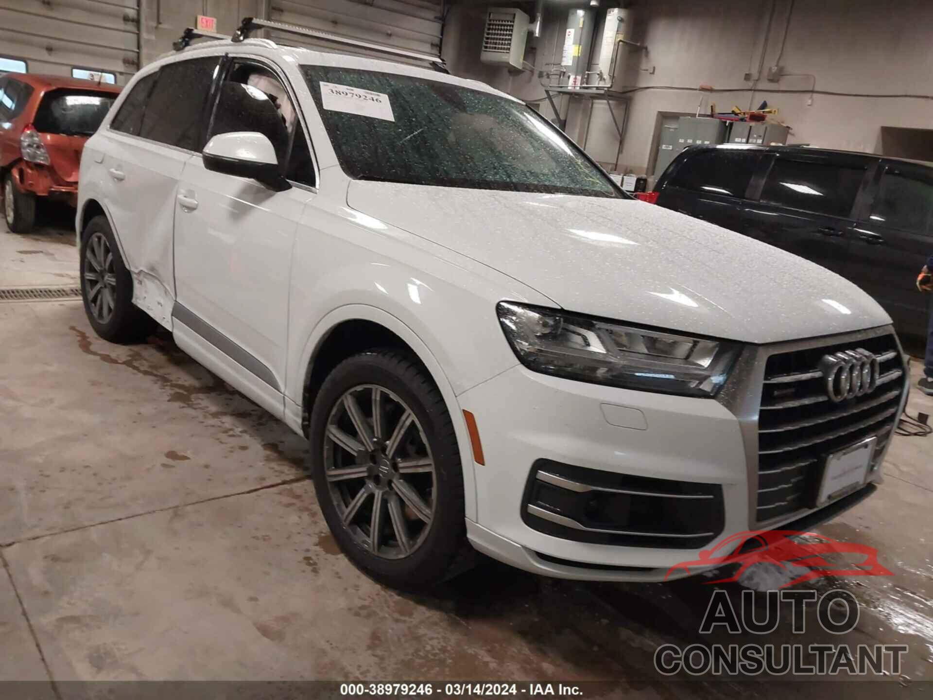 AUDI Q7 2018 - WA1VAAF77JD013345